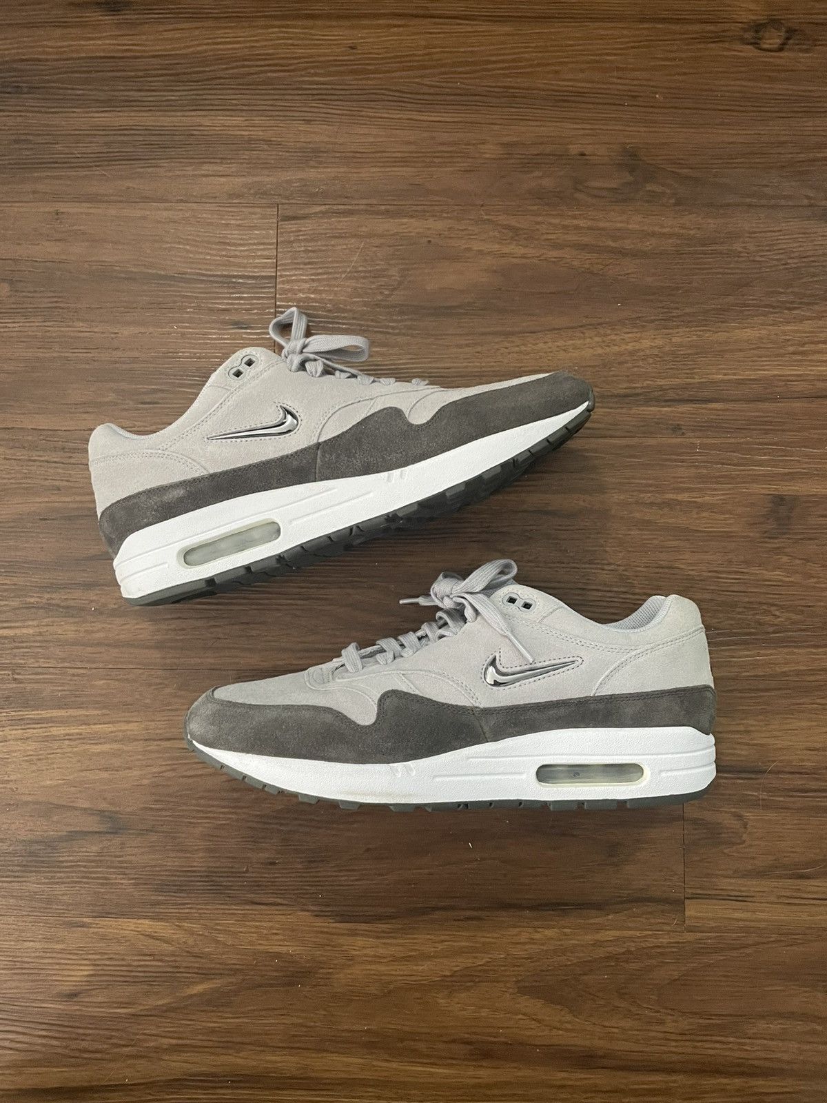 RARE Nike Air Max Jewel Wolf Grey