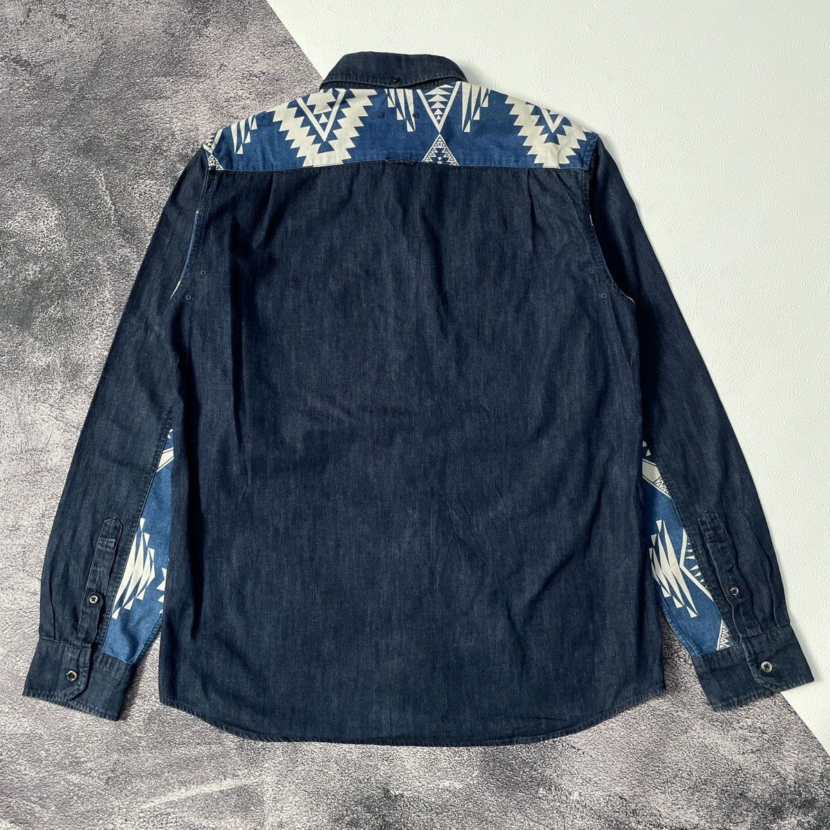 Sophnet. 🔥Sophnet japan western pattern denim shirt Size US L / EU 52-54 / 3 - 2 Thumbnail