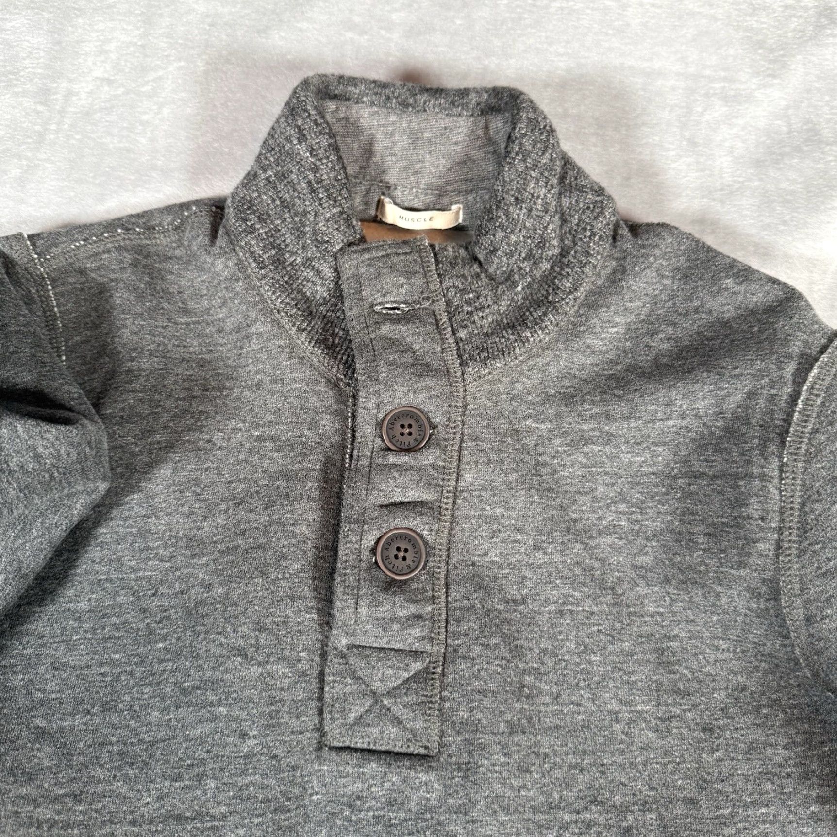 Abercrombie & Fitch VINTAGE Abercrombie & Fitch Sweatshirt Shirt Mens Small Gray Henley Mock Neck Size US S / EU 44-46 / 1 - 4 Thumbnail