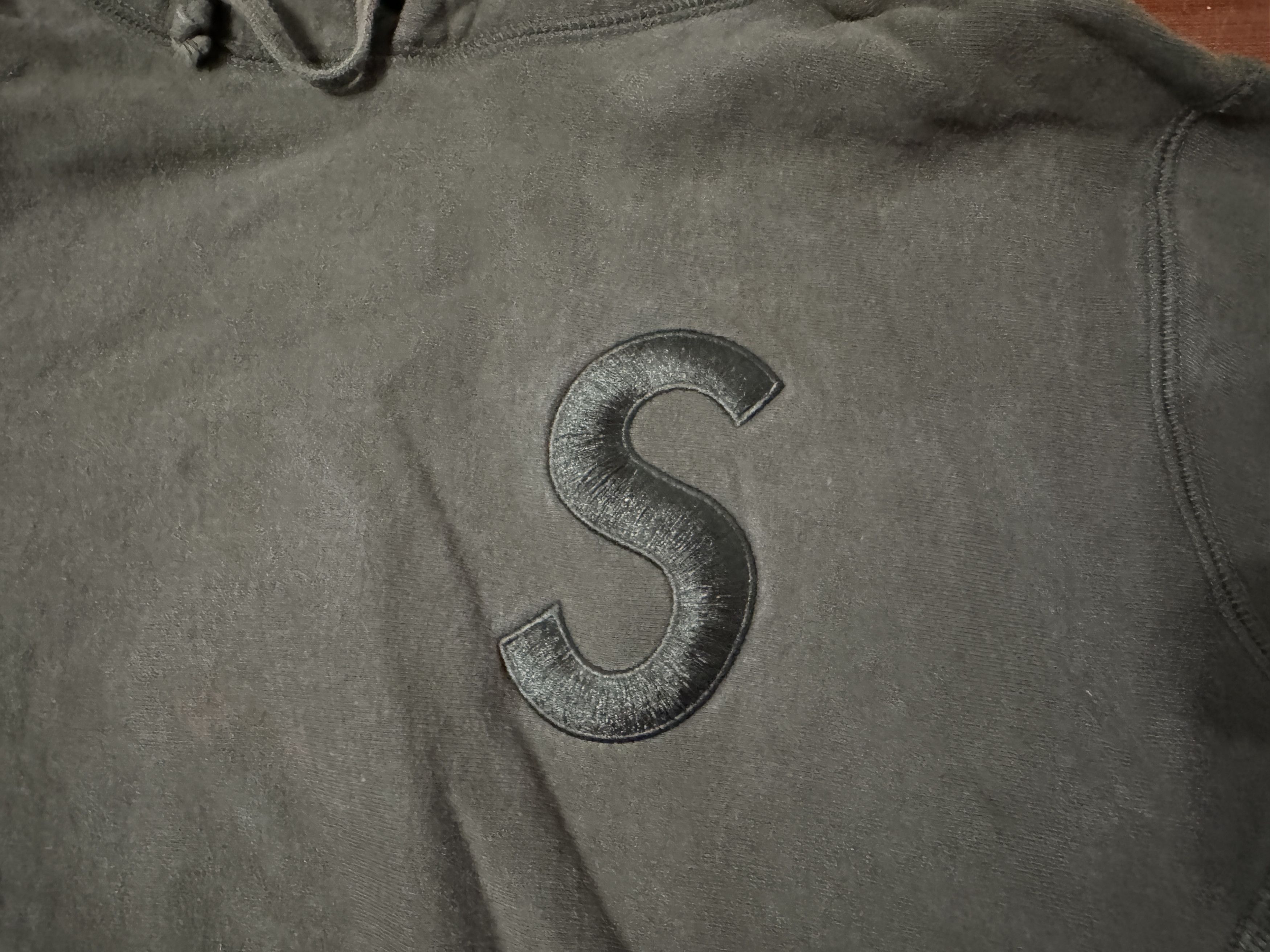 Supreme Supreme Tonal S Logo Hoodie Sweatshirt FW17 Dark Olive Green Size US M / EU 48-50 / 2 - 3 Thumbnail