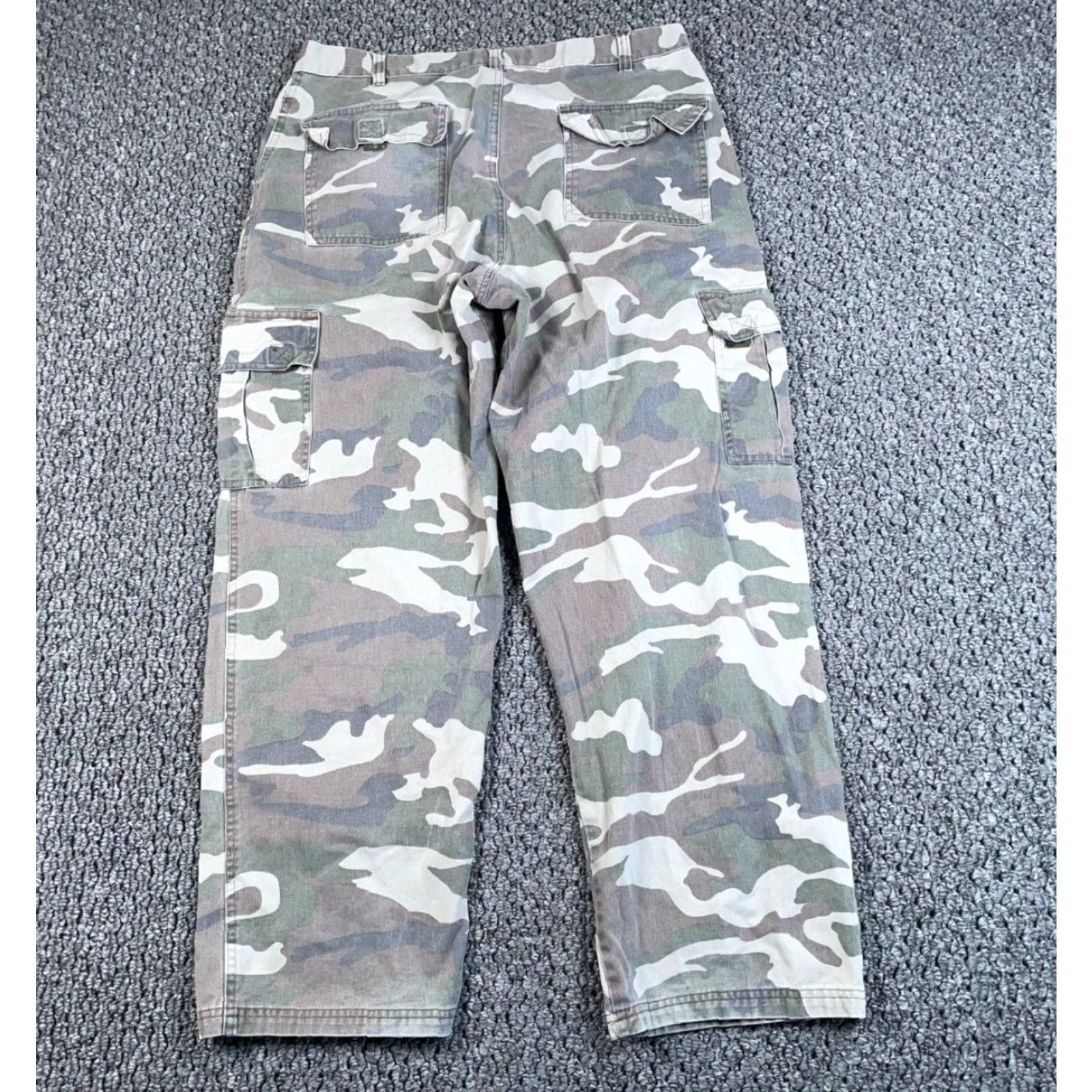 Vintage VINTAGE Nevada Camouflage Cargo Pants Men 34 x 28 Green Camo Straight Leg 90s Army Nature Outdoor Mens Size US 35 - 2 Thumbnail