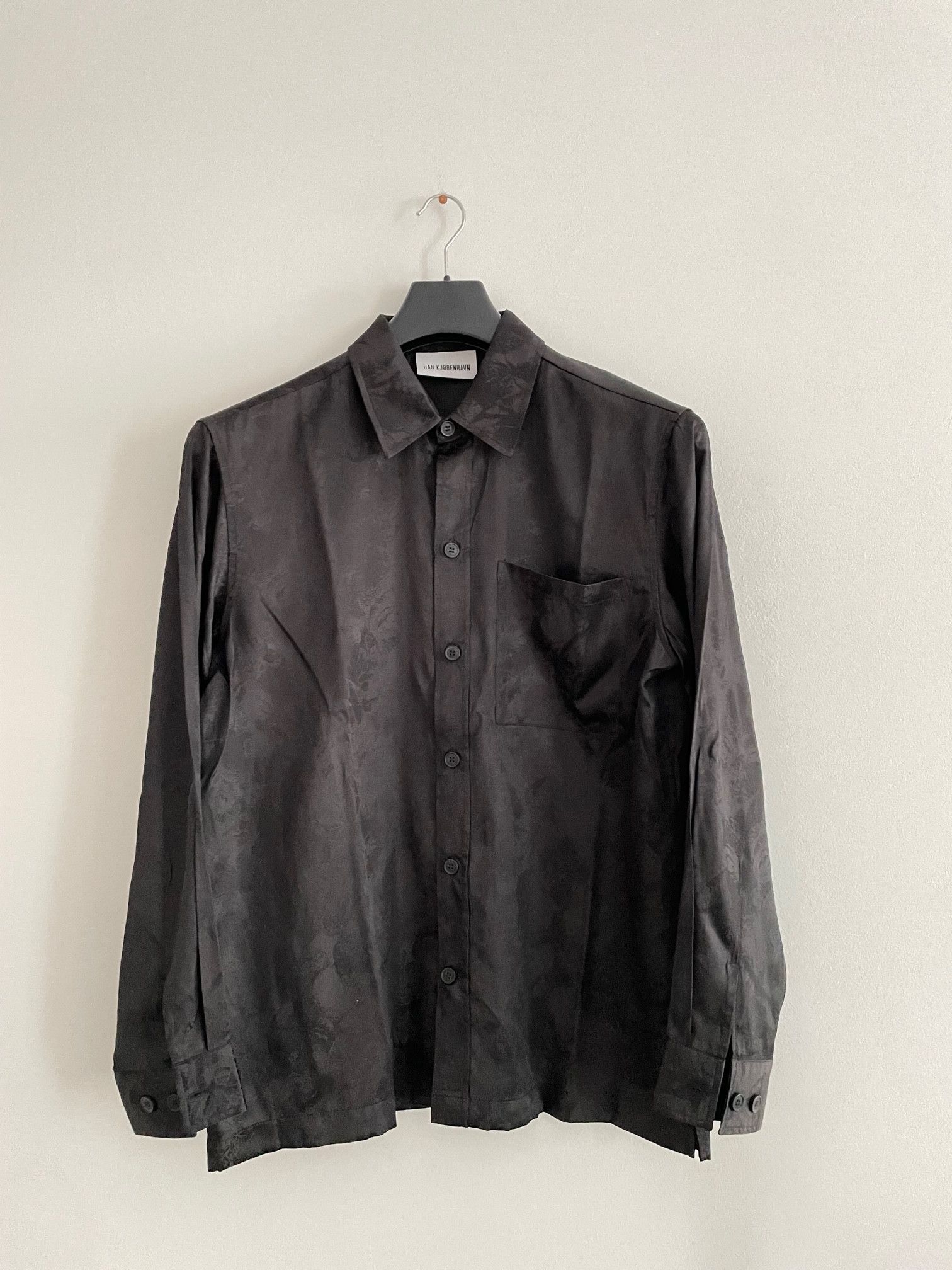 image of Han Kjobenhavn Boxy Shirt Long Sleeve Black Jacquard Satin M, Men's (Size Medium)