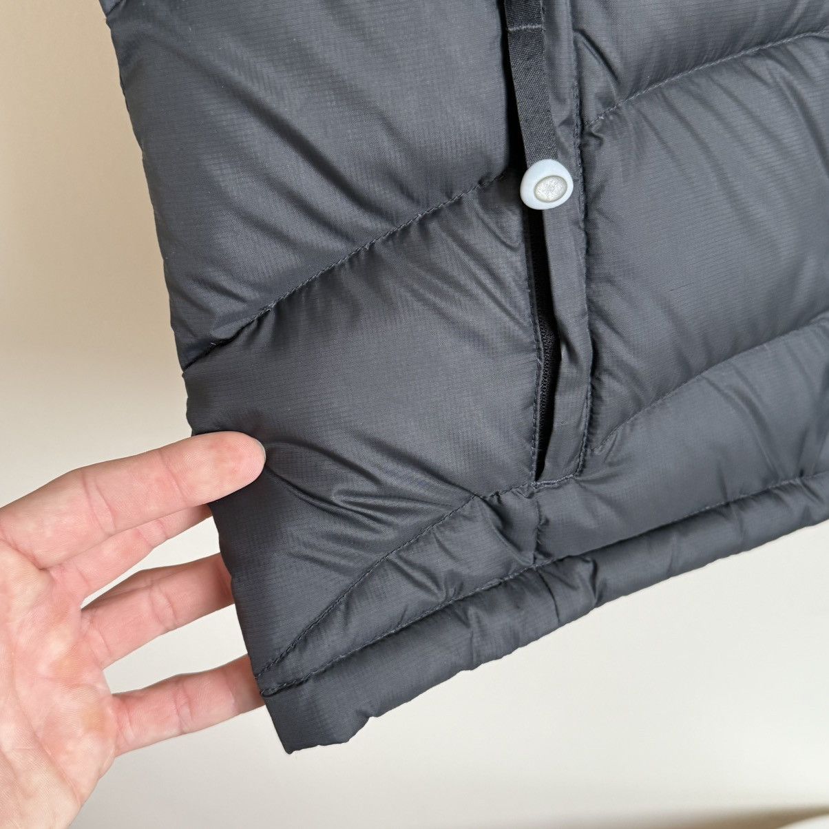 L.L. Bean L.L. Bean Puffer Vest Women’s M Black Goose Down Insulated Size M / US 6-8 / IT 42-44 - 8 Thumbnail