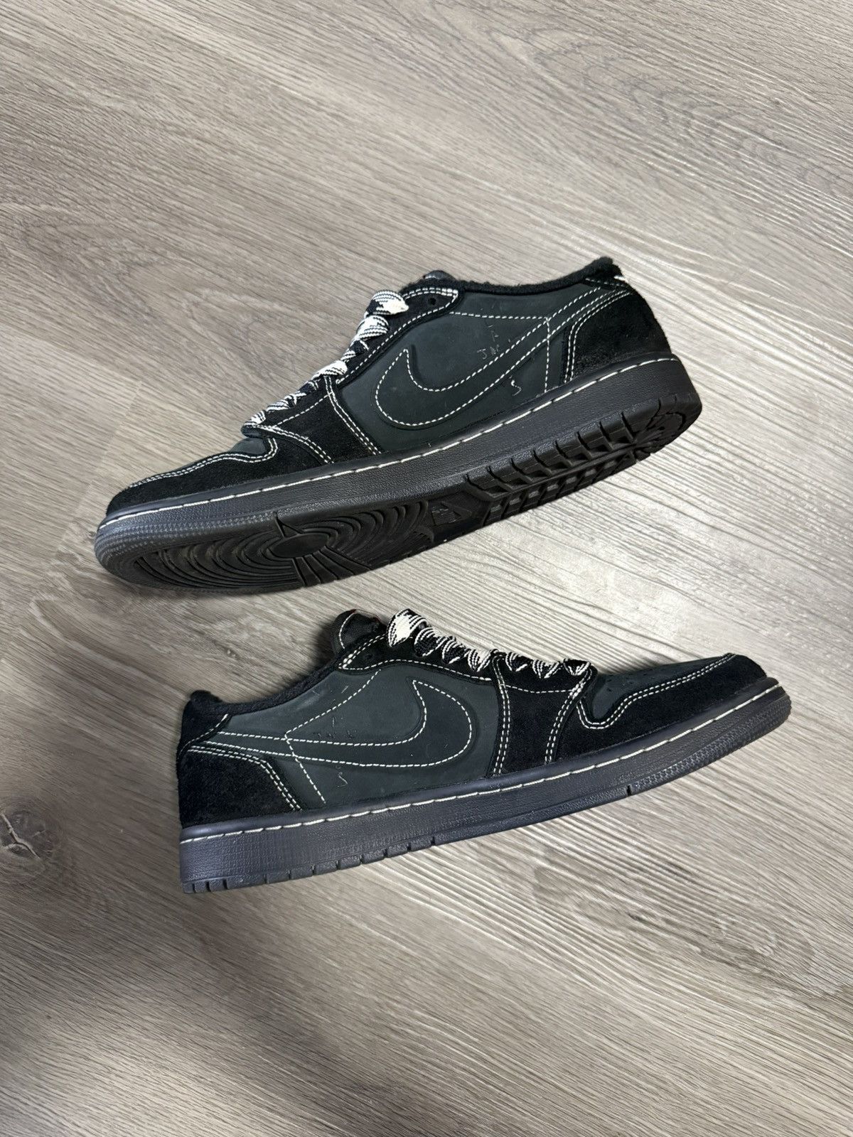Nike × Travis Scott Travis Scott x Air Jordan 1 Retro Low OG SP 'Black Phantom' Size US 8.5 / EU 41-42 - 2 Thumbnail