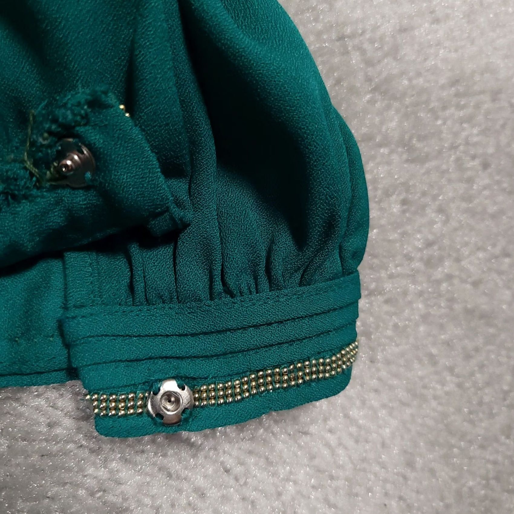 Vintage VINTAGE Chico's Shirt Women's Blouse Green V-Neck Long Sleeve Studded Snap Cuff XL Lounge/Workwear Size XL / US 12-14 / IT 48-50 - 5 Thumbnail