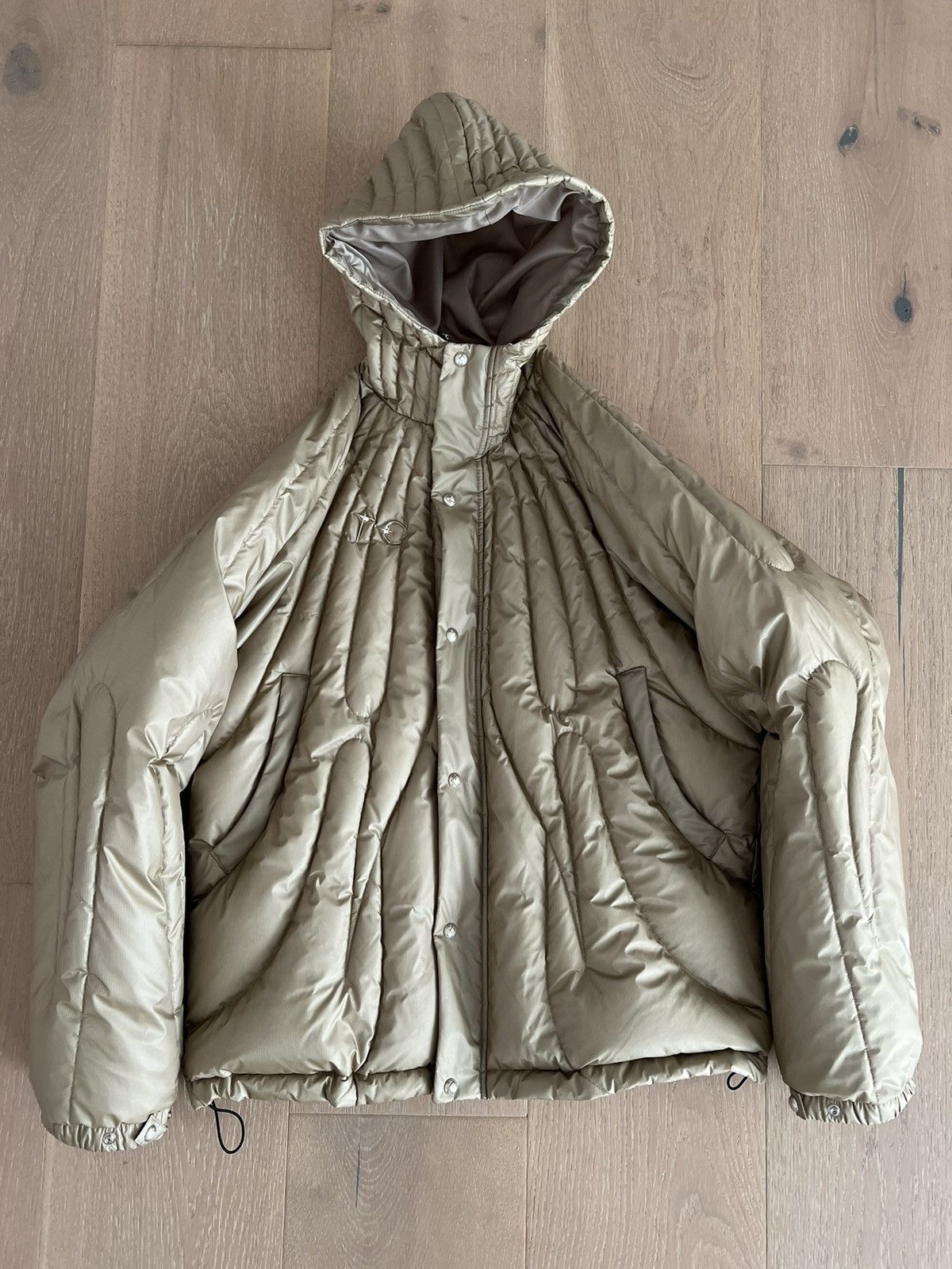 Pre-owned Thug Club Puffer In Beige