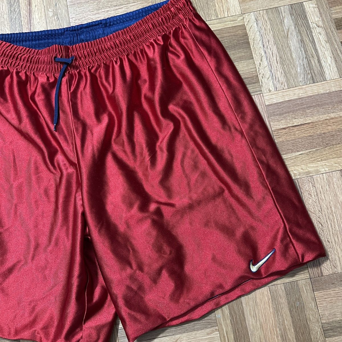 Nike Vintage Nike reversible shorts Size US 34 / EU 50 - 4 Thumbnail