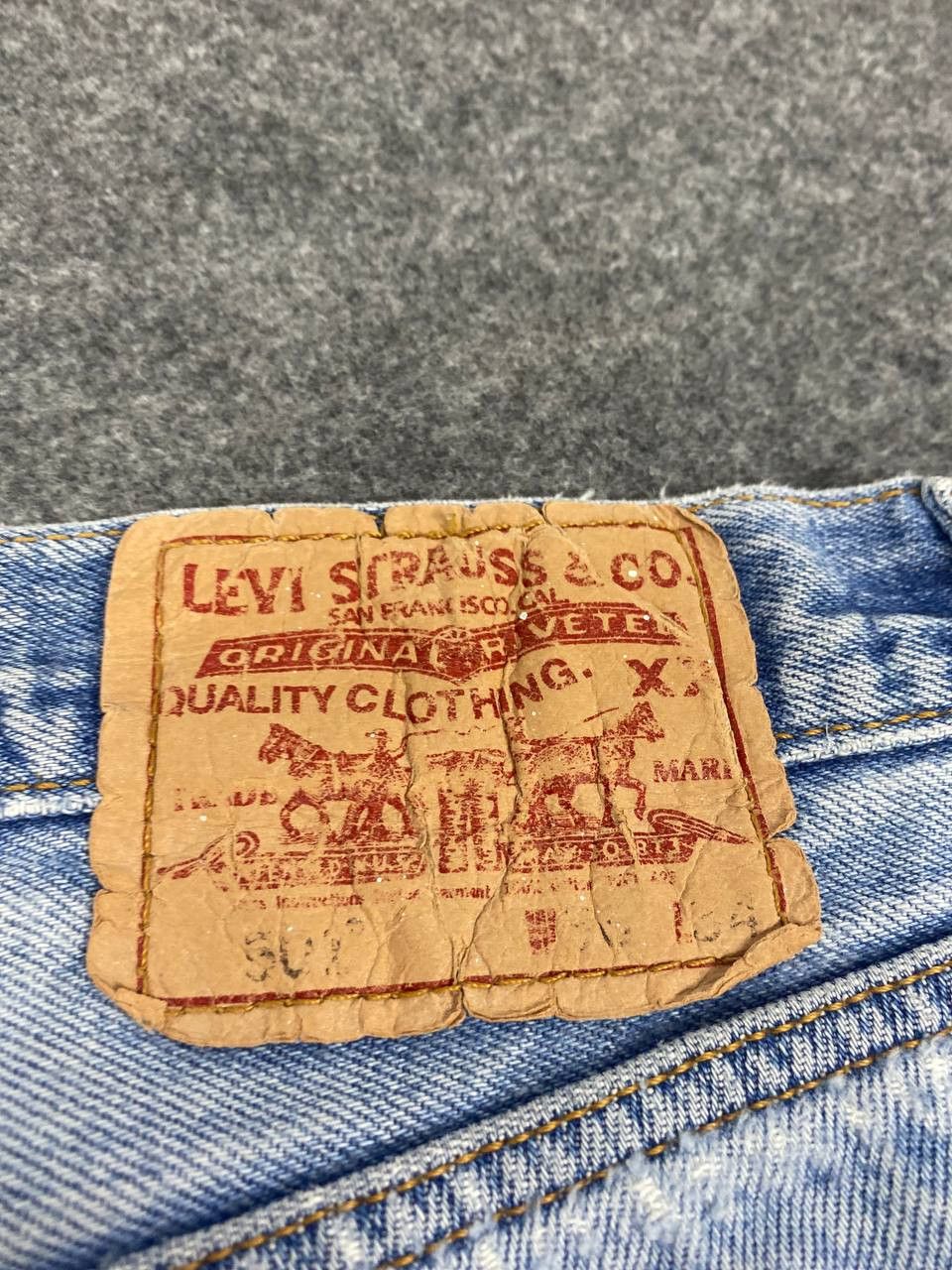 Levi's vintage levis 501 distressed denim nice design Size US 35 - 8 Thumbnail