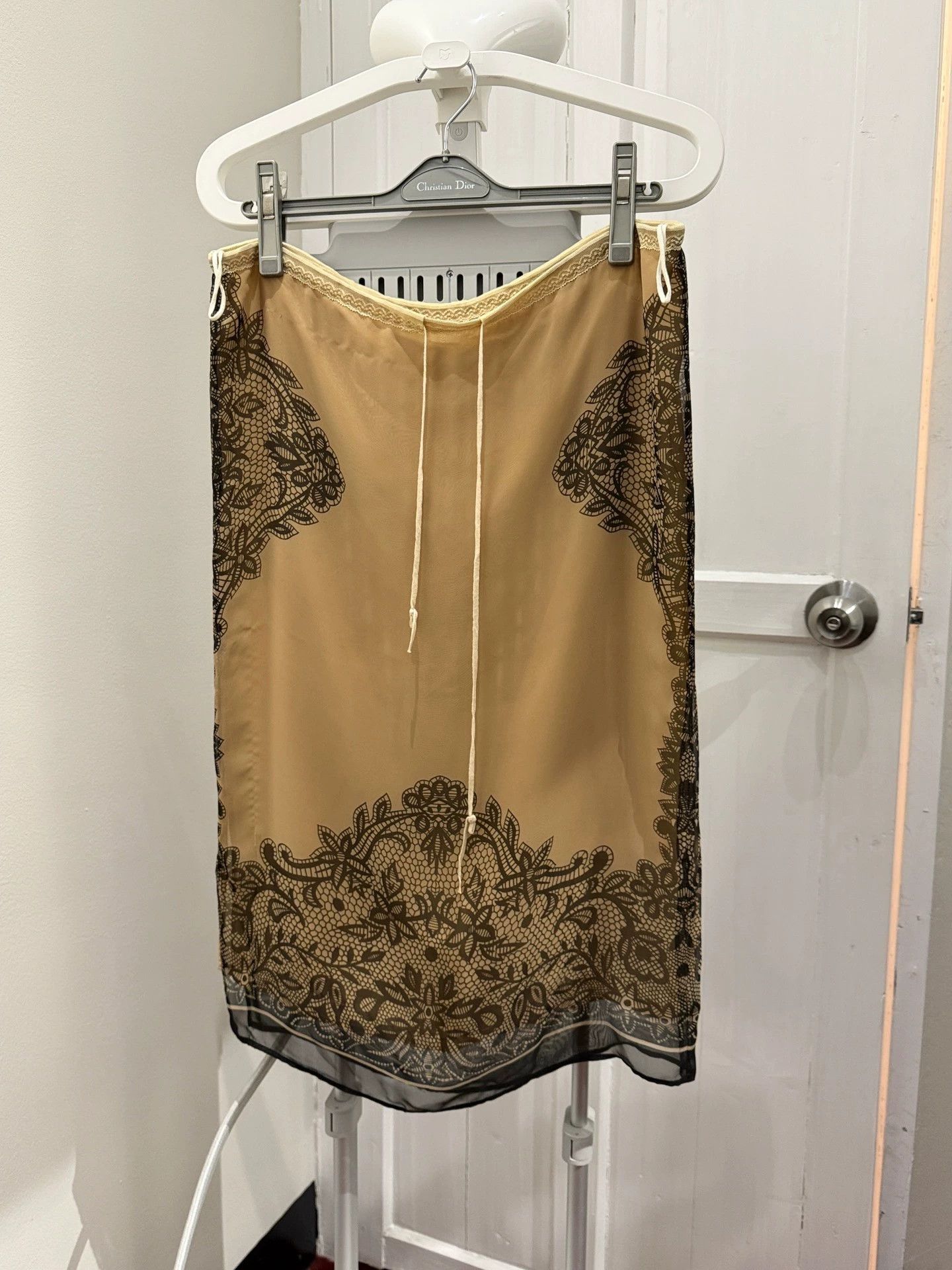 Share Spirit Homme ShareSpirit Silk Mink Beige Halter Skirt 36 Size 25" / US 0 / IT 36 - 3 Thumbnail