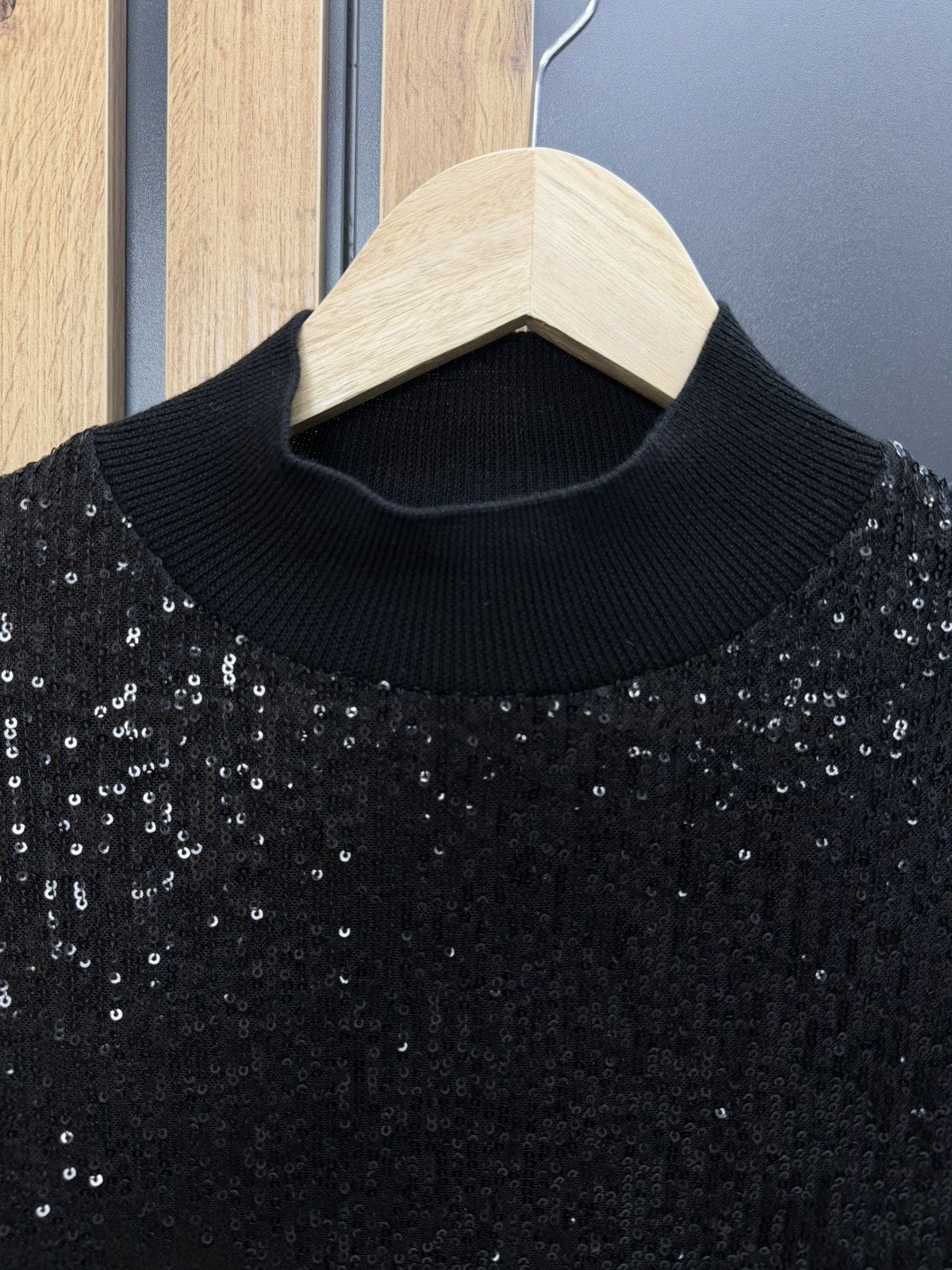 Allsaints AllSaints Black Sequin Midi Dress XS Long Sleeve Size XS / US 0-2 / IT 36-38 - 4 Thumbnail