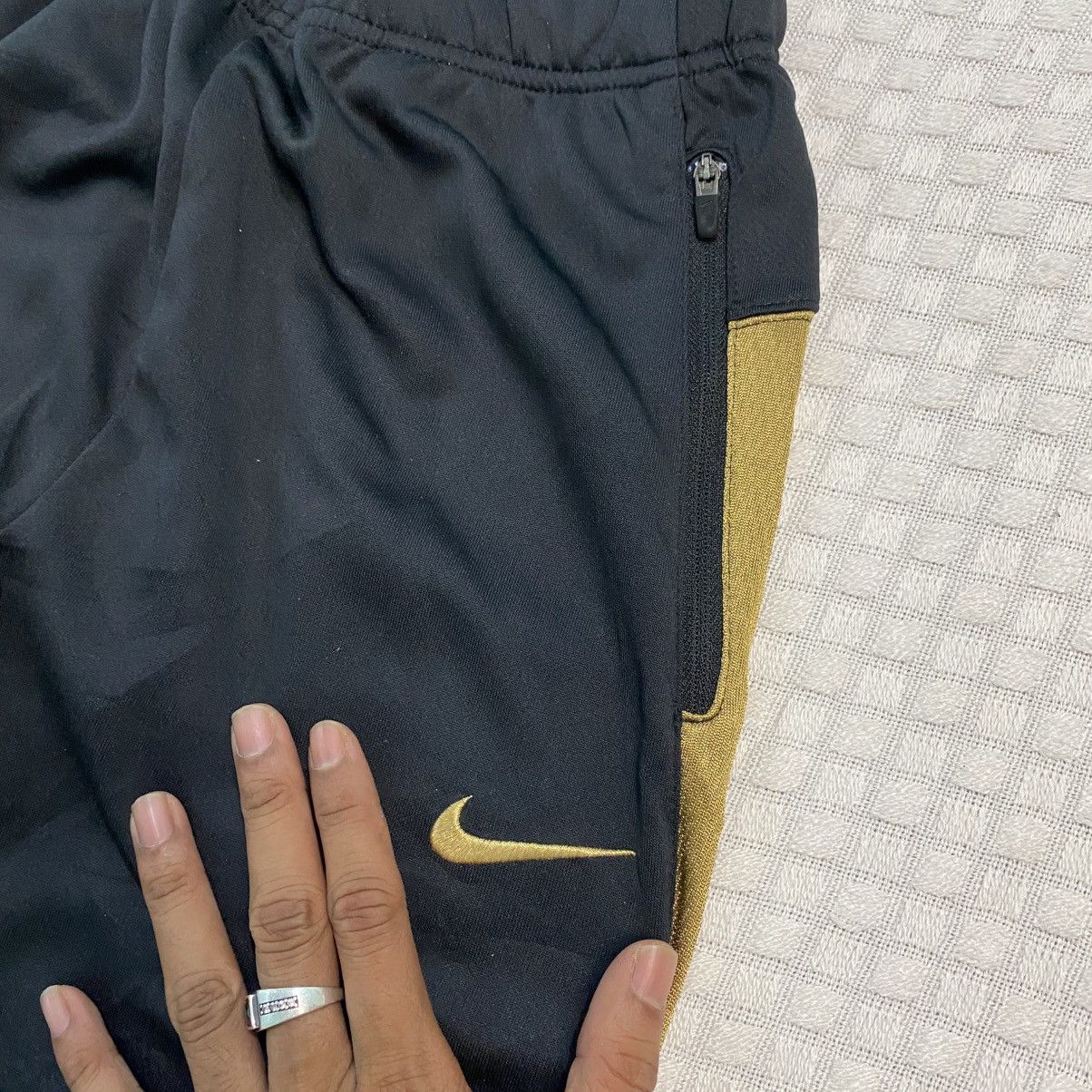 Carhartt Wip × Nike 💥 VINTAGE NIKE BAGGY 90S WIDE LEG TRACK PANTS Y2K Size US 26 / EU 42 - 7 Thumbnail