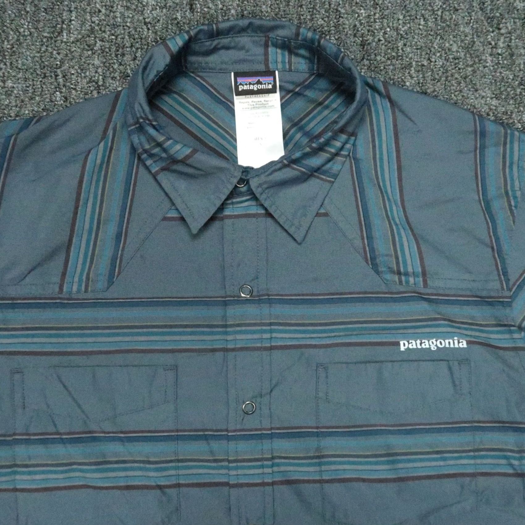 Patagonia Patagonia Shirt Mens Small Blue Striped Short Sleeve Button-Up Snap Size US S / EU 44-46 / 1 - 2 Thumbnail
