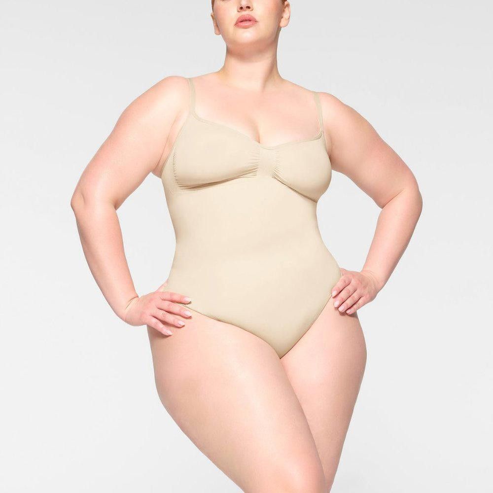 Designer CT599a Skims NWOT Seamless Sculpt Thong Bodysuit Sand L/XL Size ONE SIZE - 2 Thumbnail