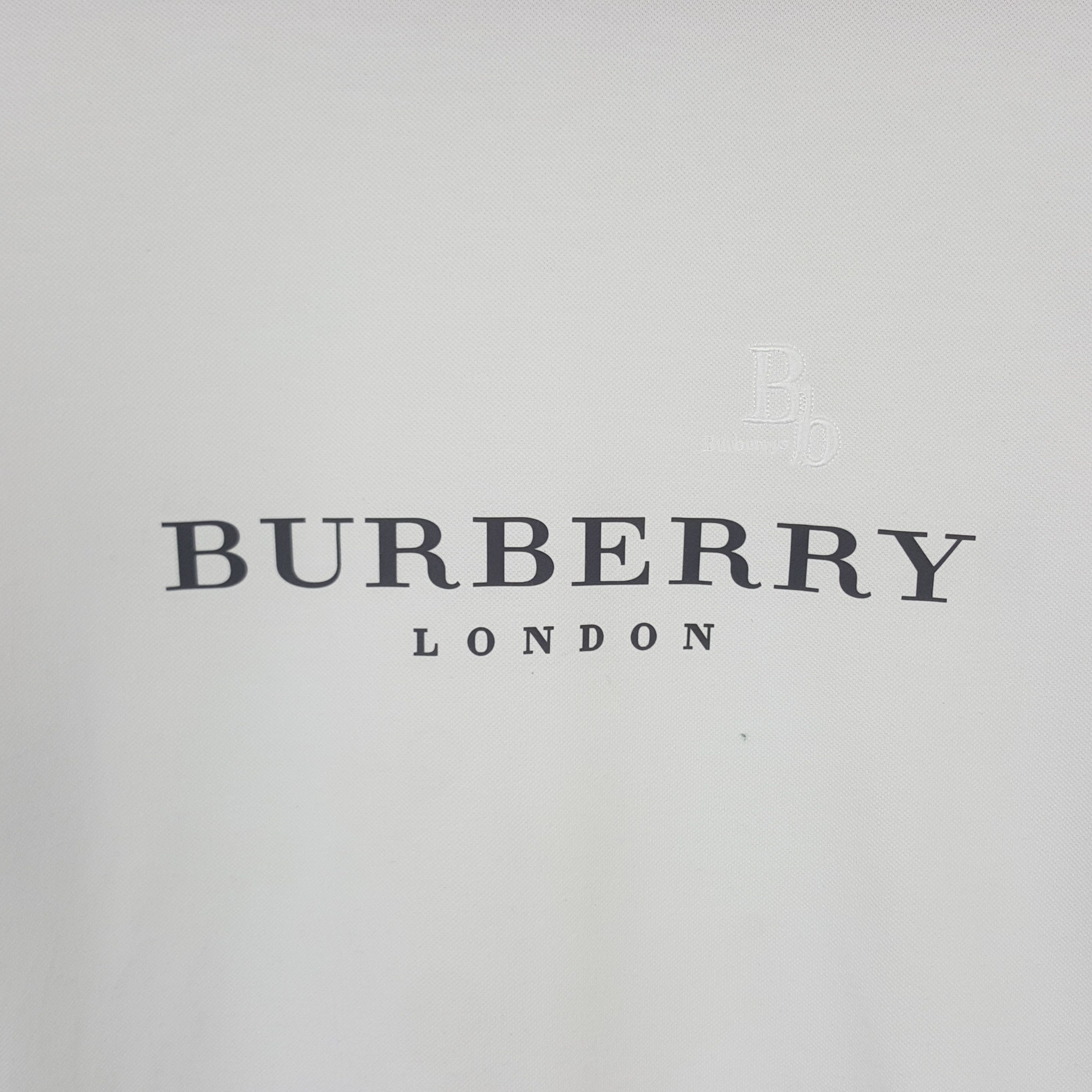 Burberry × Vintage Vintage Burberry London Designer Brand Tshirt C285N4 Size US M / EU 48-50 / 2 - 2 Thumbnail