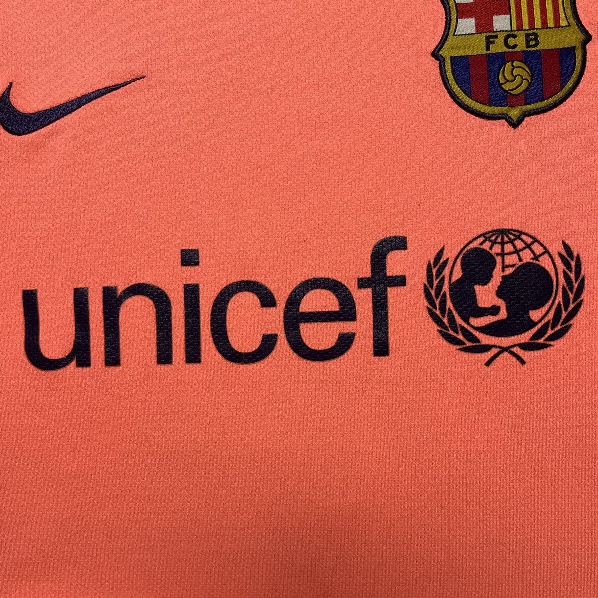 Nike BARCELONA NIKE 2009/2010 FOOTBALL AWAY JERSEY #10 MESSI Size US L / EU 52-54 / 3 - 5 Thumbnail