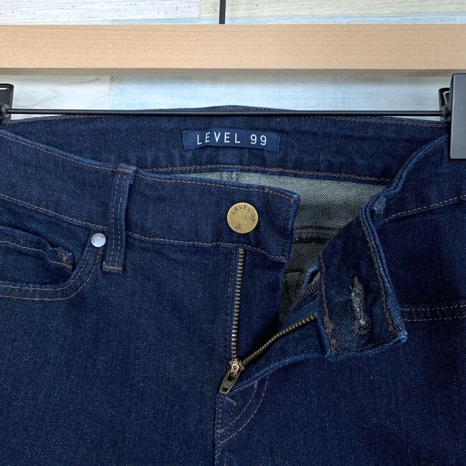 Anthropologie Anthropologie Level 99 Skinny Cigarette Jeans Dark Wash 27 Size 27" / US 4 / IT 40 - 4 Thumbnail