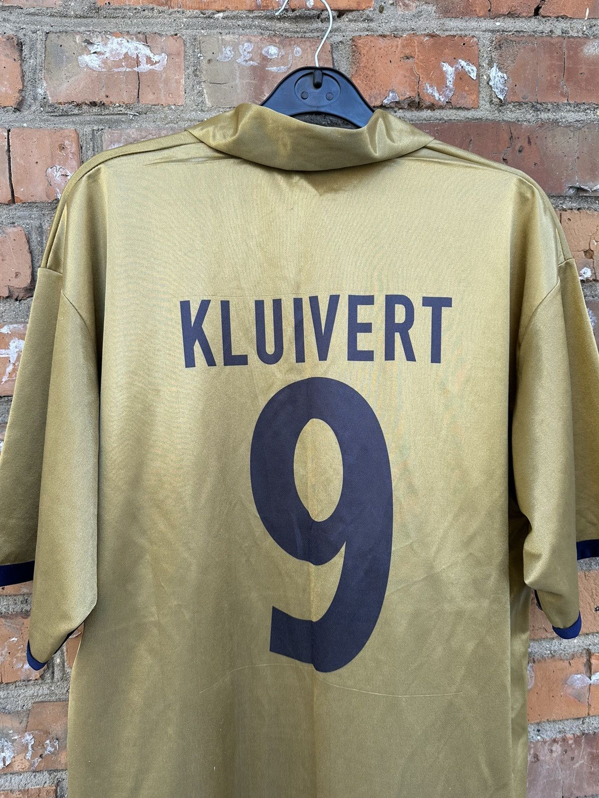 Other Barcelona jersey 2001/2002 Kluivert #9 Size US L / EU 52-54 / 3 - 8 Thumbnail