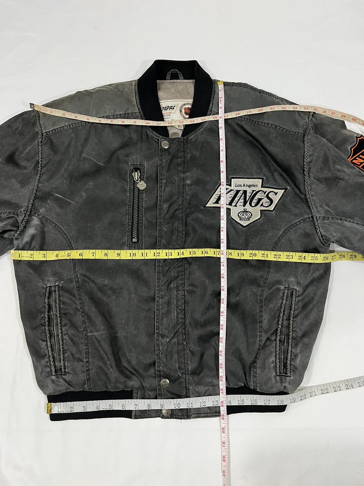 NHL × Vintage Vintage 80’s NHL Los Angeles King Varsity Jacket Size L Size US L / EU 52-54 / 3 - 11 Thumbnail