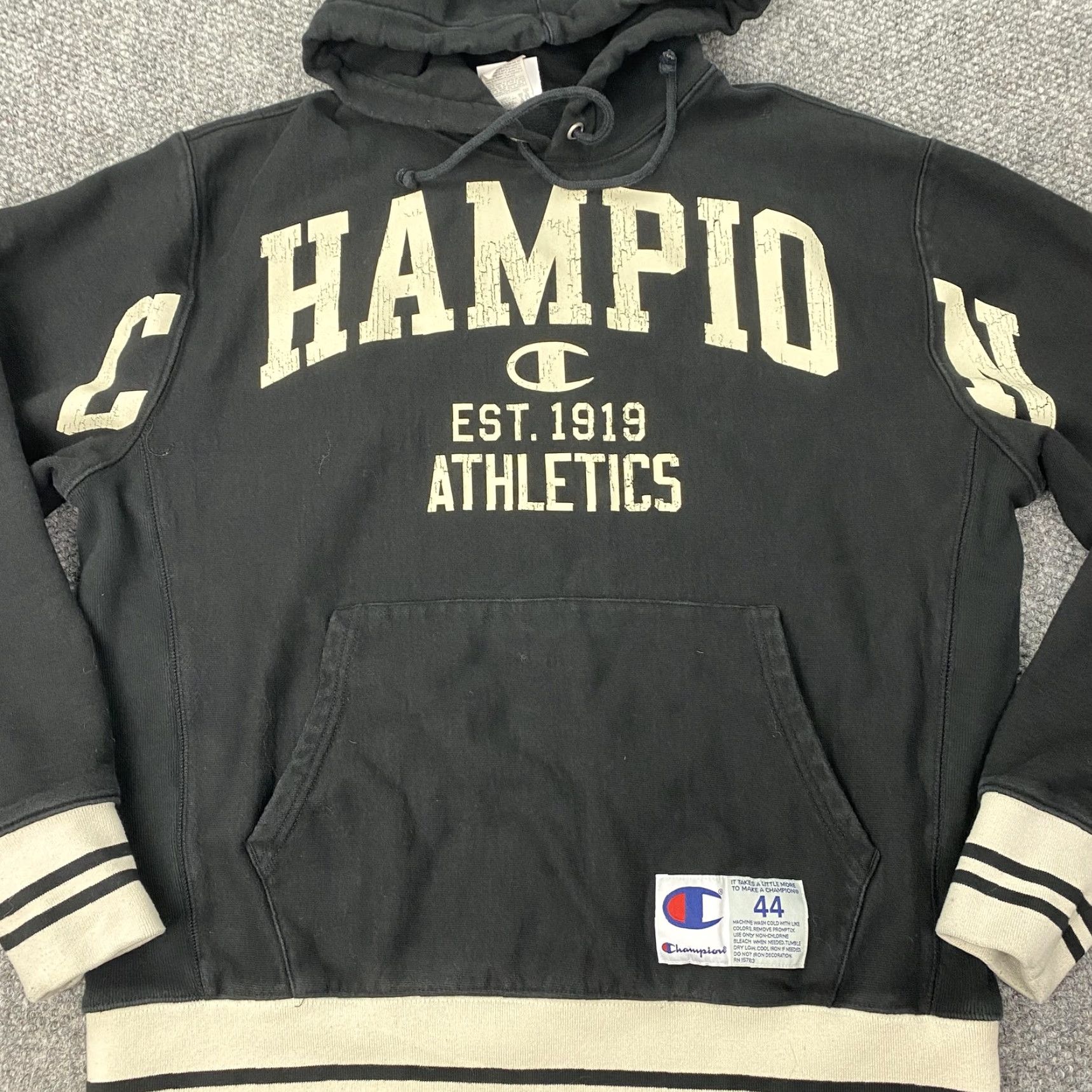 Champion VINTAGE Champion Reverse Weave Hoodie Mens Large Black Athletics Graphic Logo Pullover Size US L / EU 52-54 / 3 - 2 Thumbnail