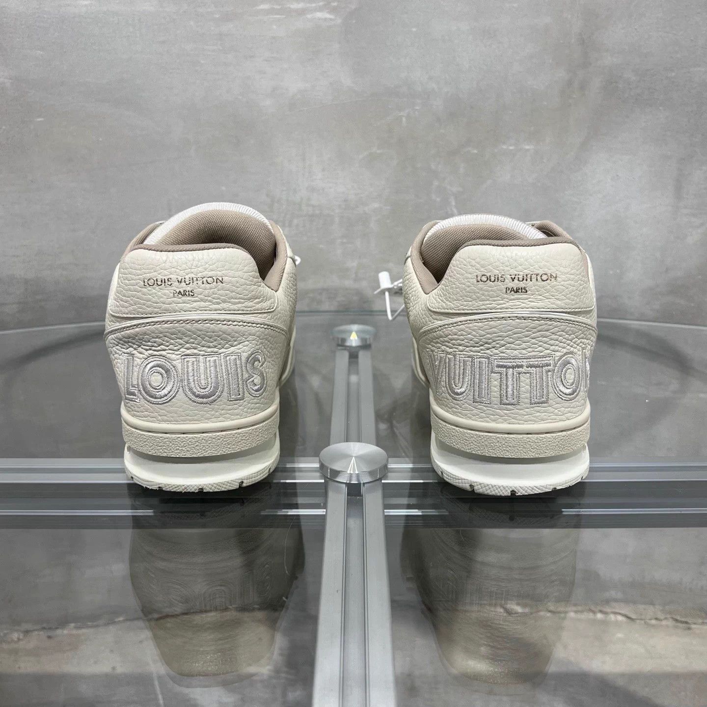 Louis Vuitton LV Trainer Off-White UK7.5 / 41.5 Size US 7.5 / IT 37.5 - 6 Thumbnail