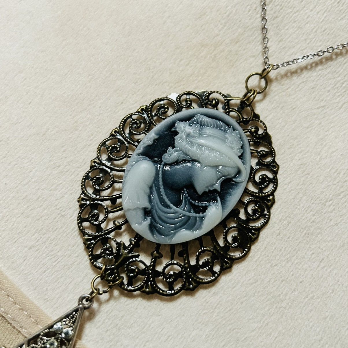 Handmade Handcrafted charcoal iridescent Victorian lady necklace Size ONE SIZE - 3 Thumbnail
