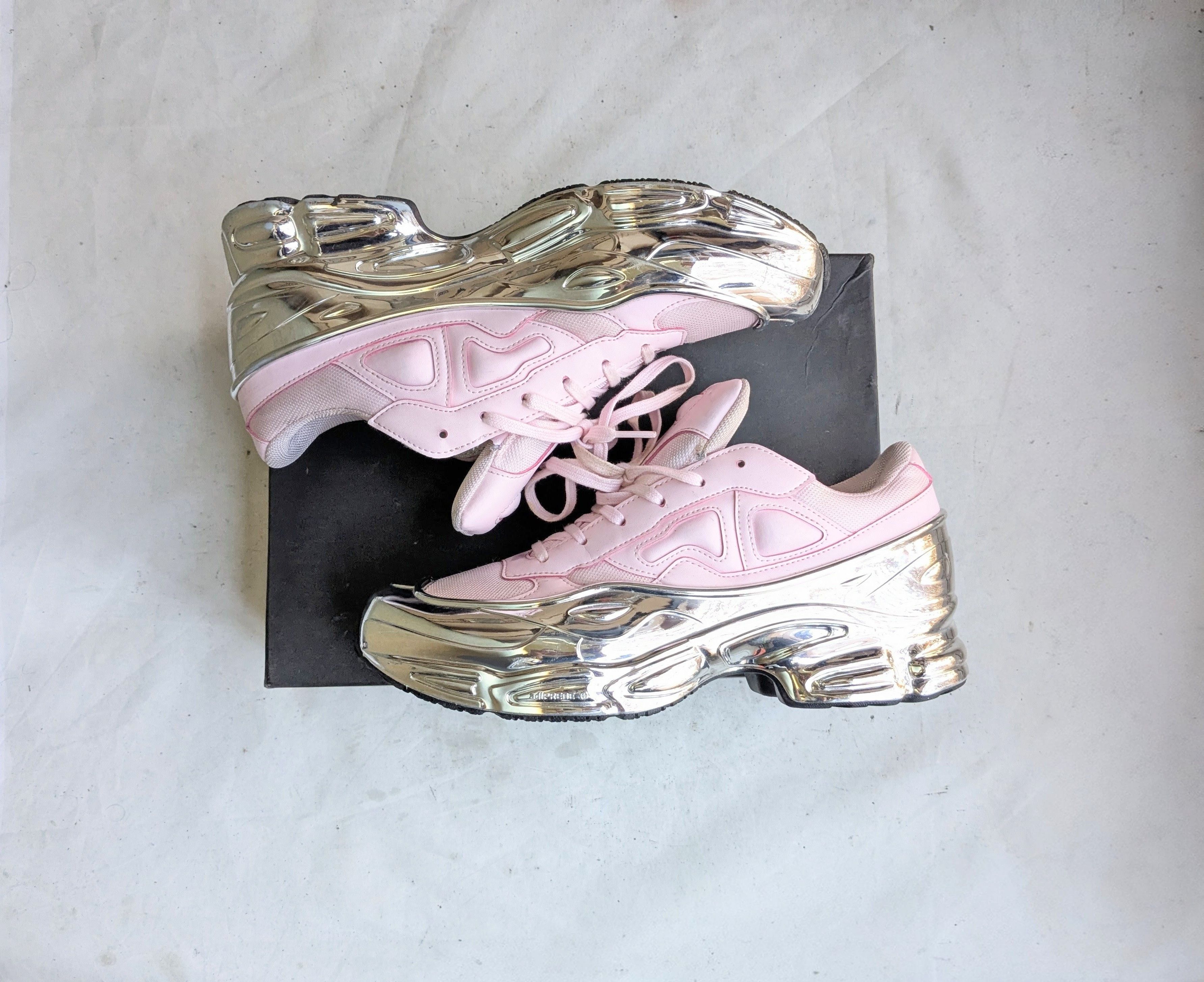 Adidas × Raf Simons Adidas Ozweego Mirrored Pink 11 Silver Chrome Size US 11 / EU 44 - 1 Thumbnail
