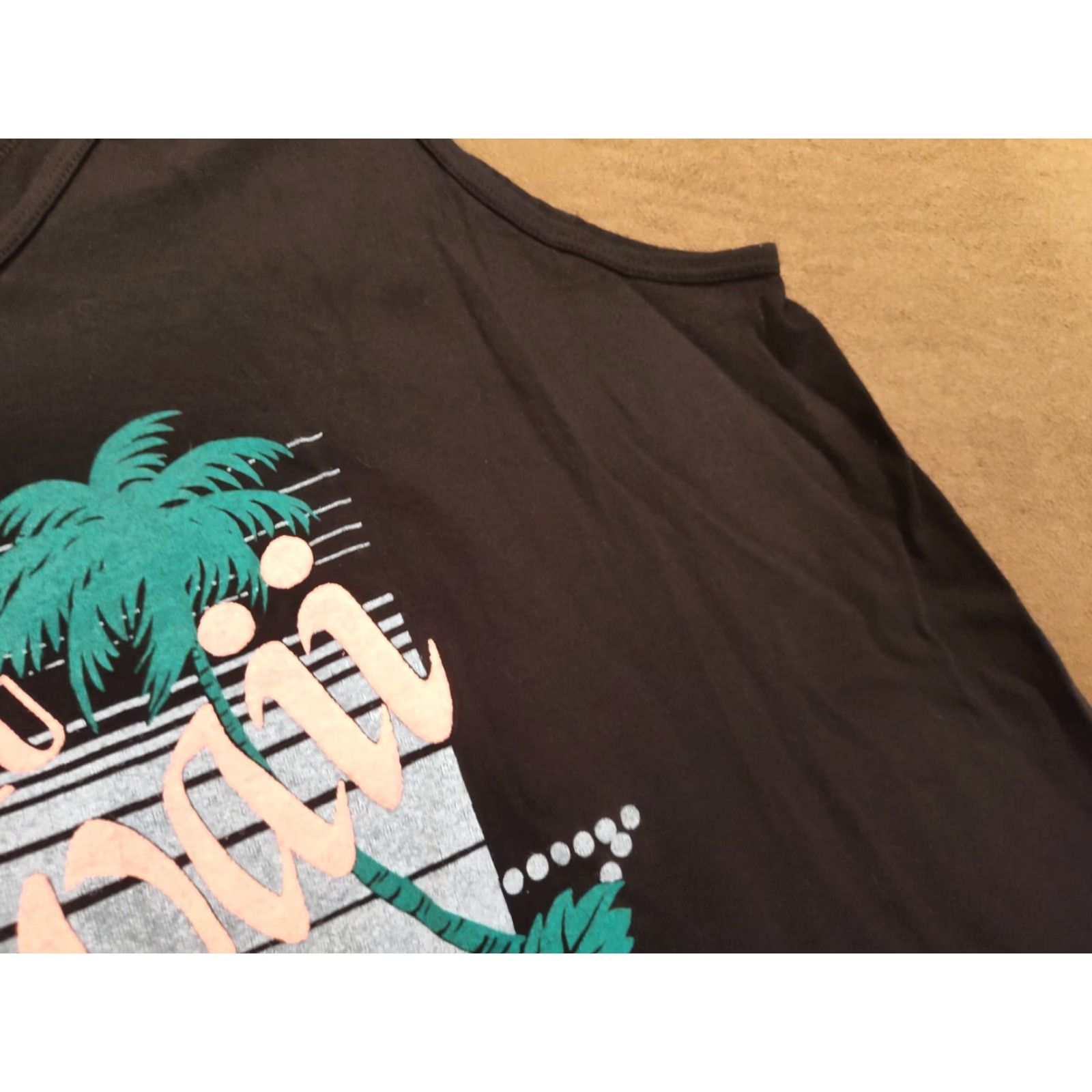 Vintage VINTAGE Honolulu Hawaii Tank Top Puff Print Single Stitch 90s Y2K Made in USA Black XL Men Tank Top Puff Ink Hawaii 90s Mens XL Black Clothing Size US XL / EU 56 / 4 - 6 Thumbnail