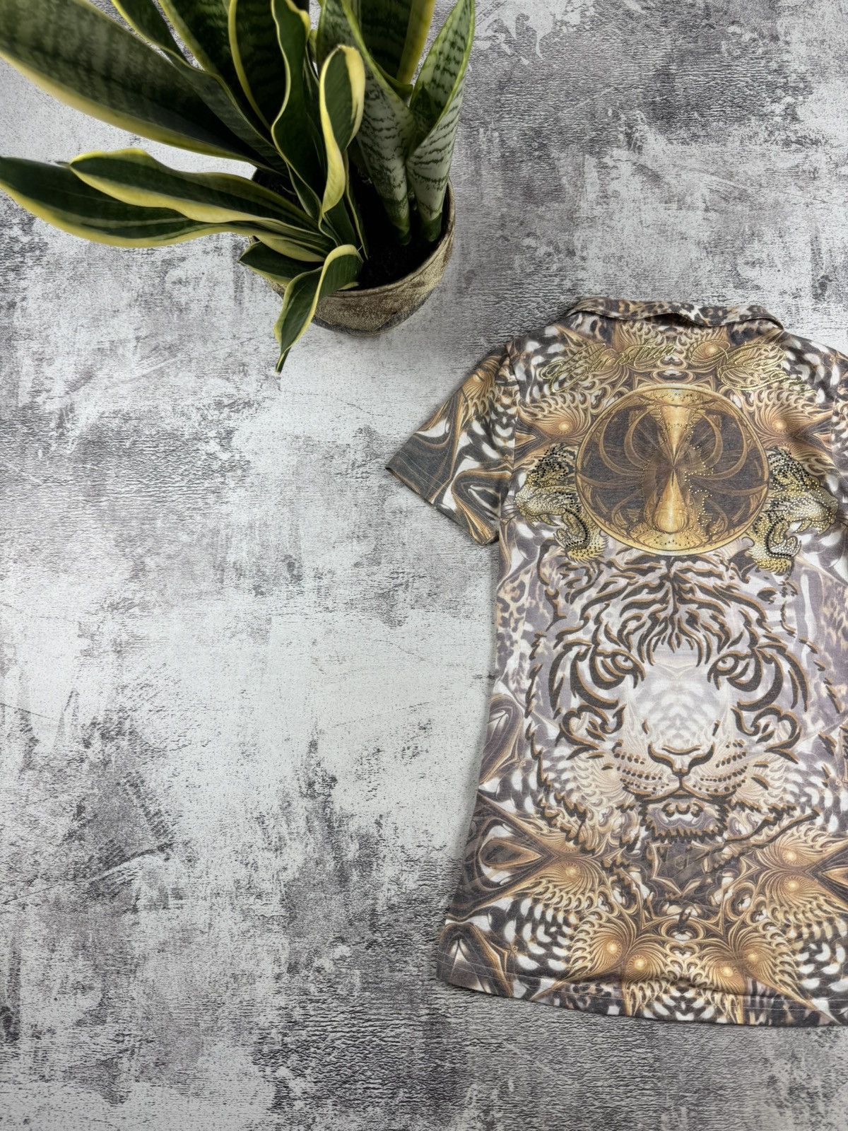 Christian Audigier Christian Audigier Embroidered Gold Tiger Leopard Y2K Jersey Women’s T Shirt Top Size S / US 4 / IT 40 - 14 Thumbnail