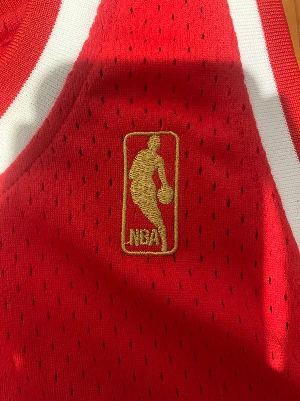 Mitchell & Ness Authentic Mitchell and ness 1996 Allen Iverson jersey Size US XL / EU 56 / 4 - 3 Thumbnail