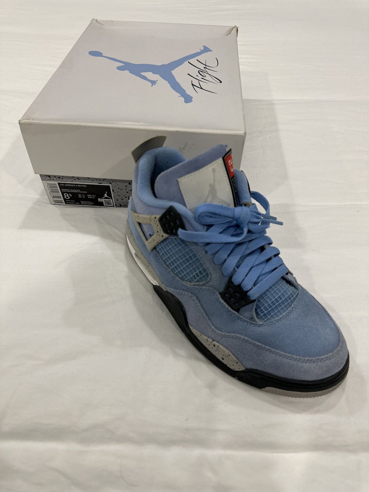 Air Jordan 4 Retro ‘University Blue’