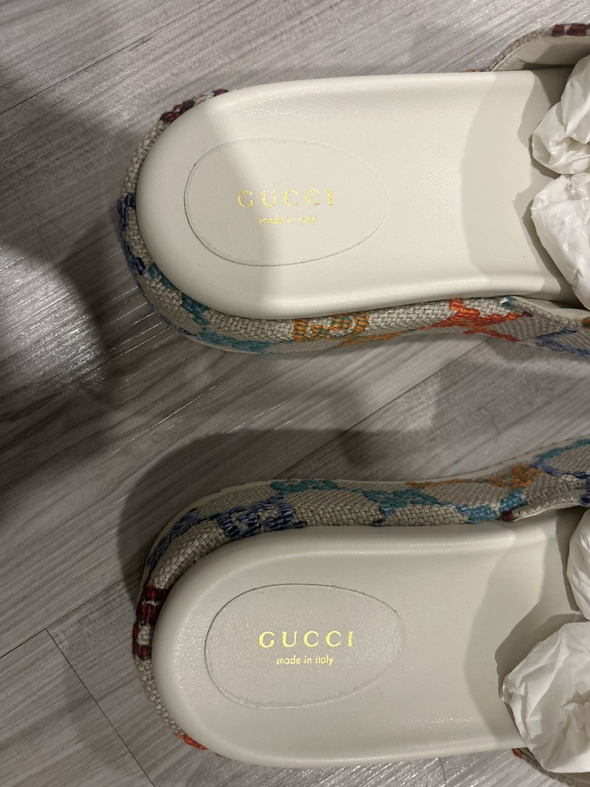 Gucci Gucci Colorful Logo Sandals Size US 10 / IT 40 - 2 Thumbnail