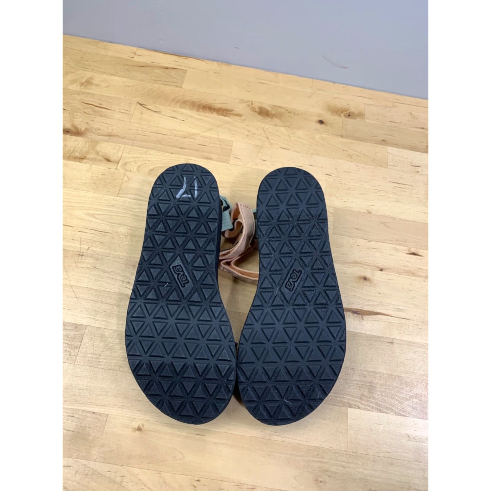 Teva VINTAGE Teva Sandal Women 10 US 41 EU 8 UK 27 Japan Black Teva Flatform Universal Strappy Platform Sandals Size US 8 / IT 38 - 4 Thumbnail