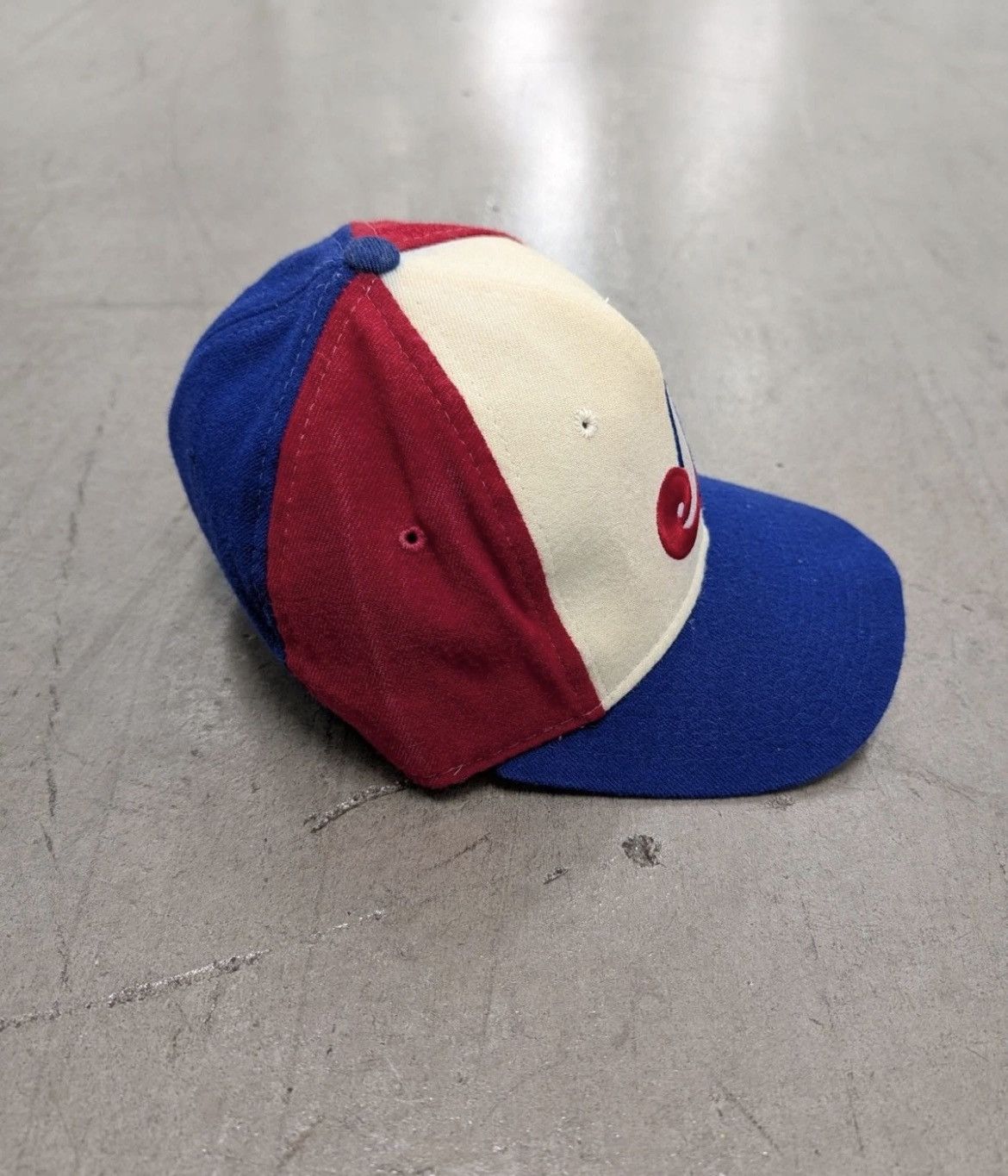 Vintage Vintage NOS Sports Specialties Montreal Expos Fitted 6 3/4 Size ONE SIZE - 2 Thumbnail