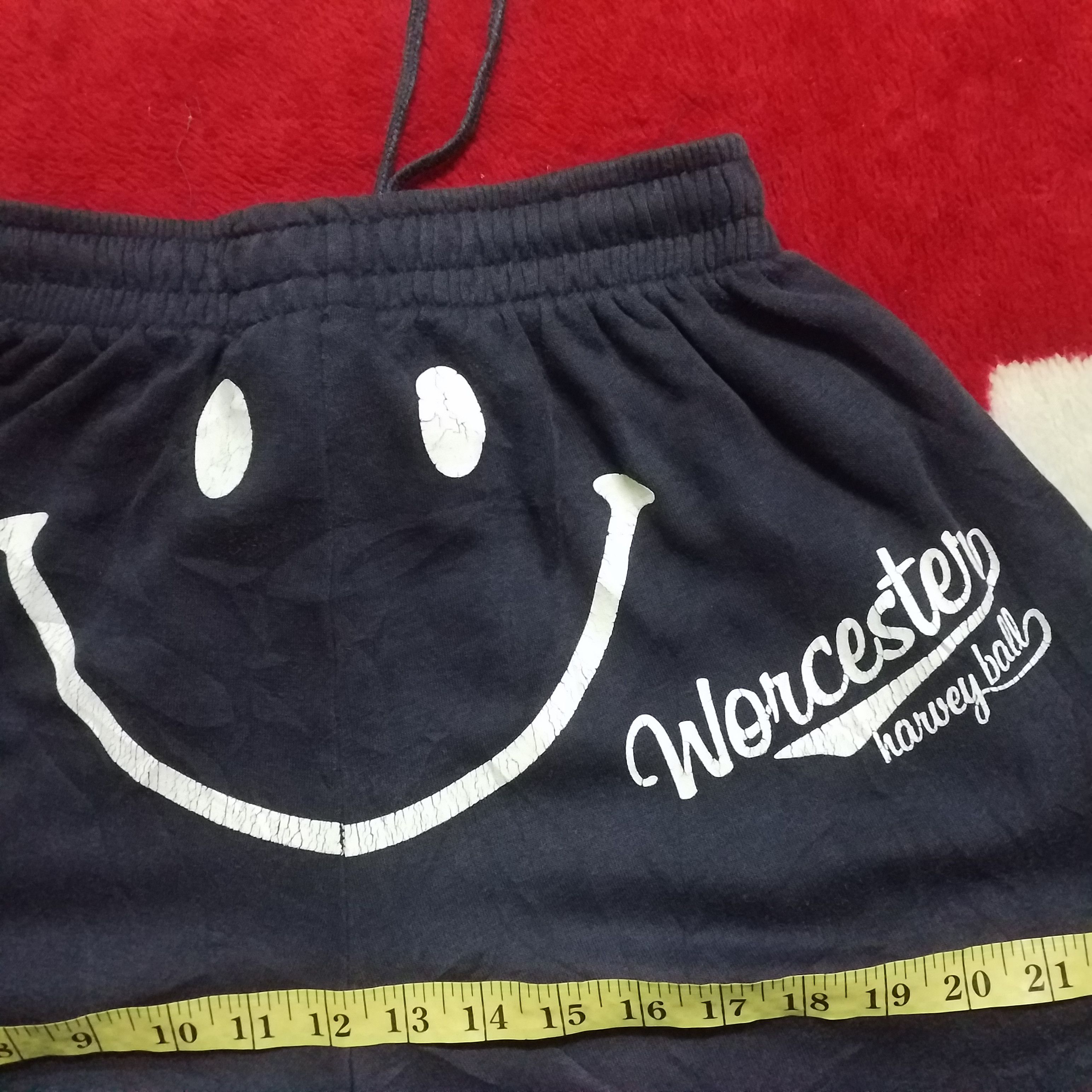 Japanese Brand SMILEY FACE HARVEY BALL Size US 32 / EU 48 - 3 Thumbnail