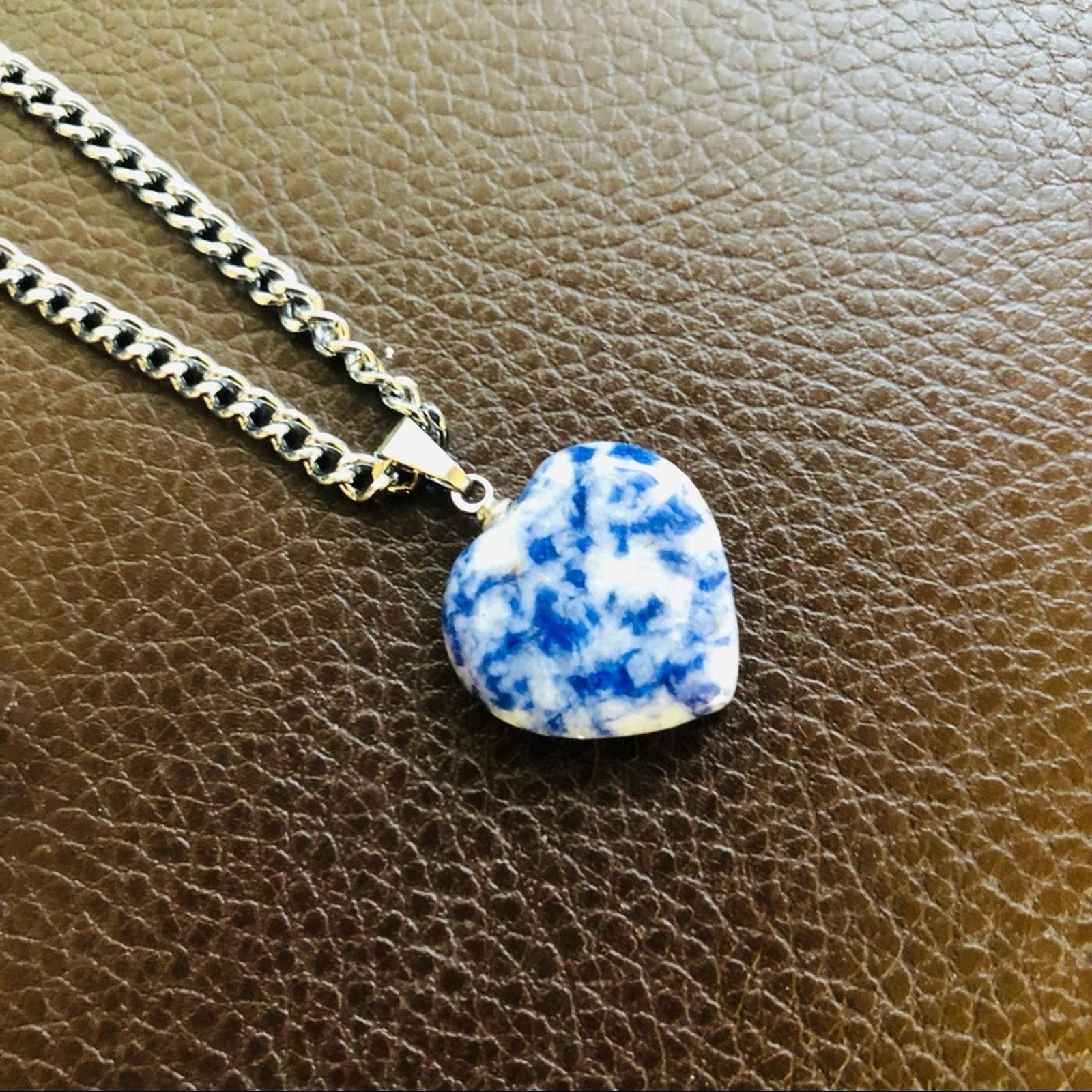Jewelry Blue and white marble heart shaped pendant on chain necklace Size ONE SIZE - 6 Thumbnail
