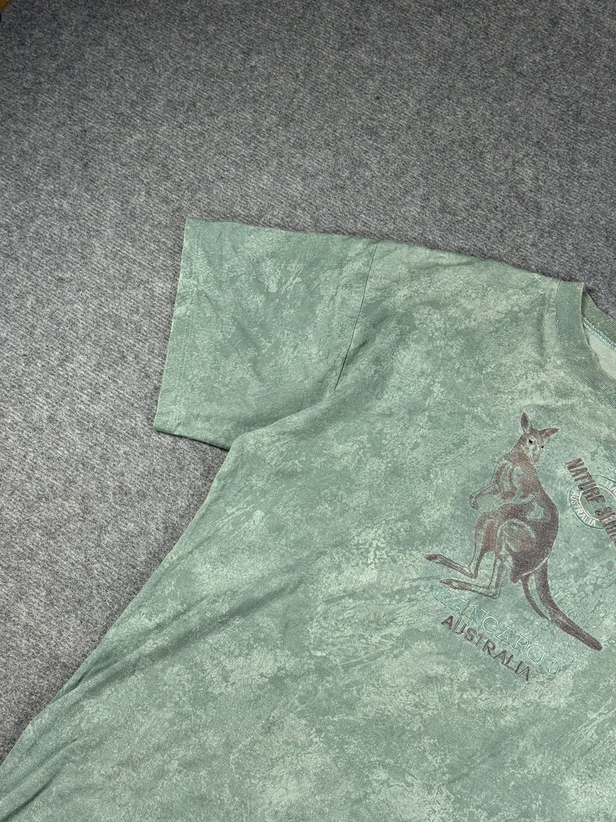 Vintage Vintage Australia kangaroo embroidered tshirt y2k Size US XL / EU 56 / 4 - 4 Thumbnail