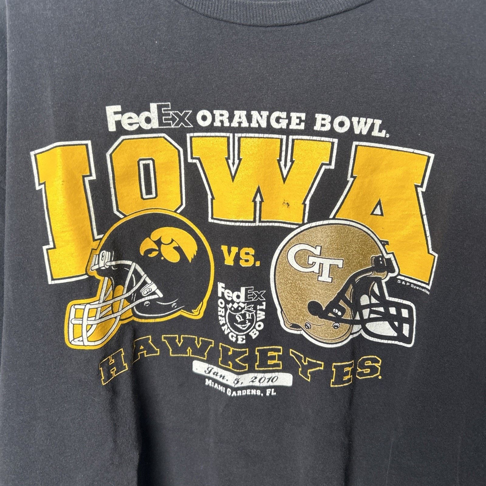 Vintage FedEx Orange Bowl 2010 Iowa Hawkeyes Black T-Shirt XL/2X Size US XL / EU 56 / 4 - 2 Thumbnail