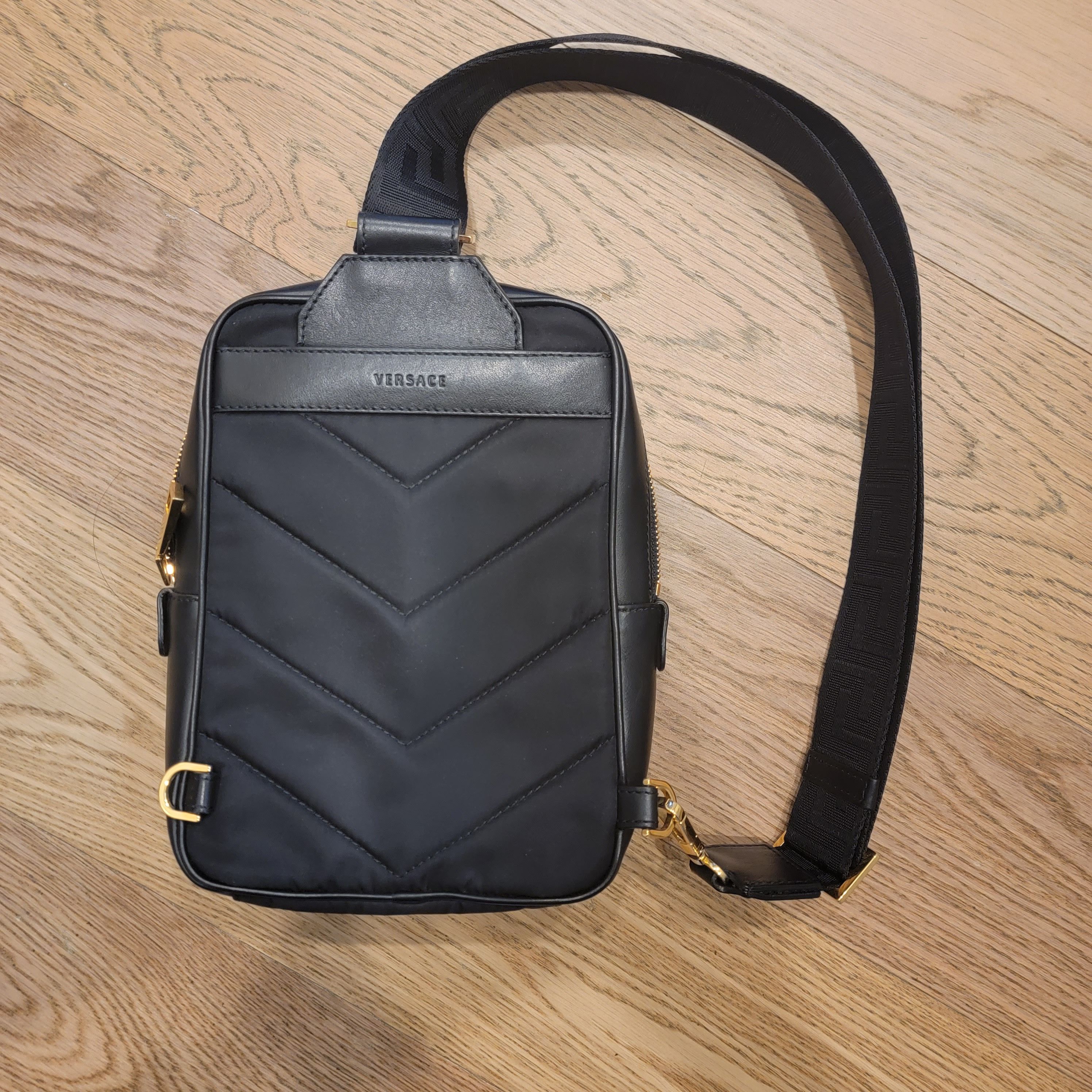 Versace Versace Leather Crossbody Shoulder Bag Size ONE SIZE - 2 Thumbnail