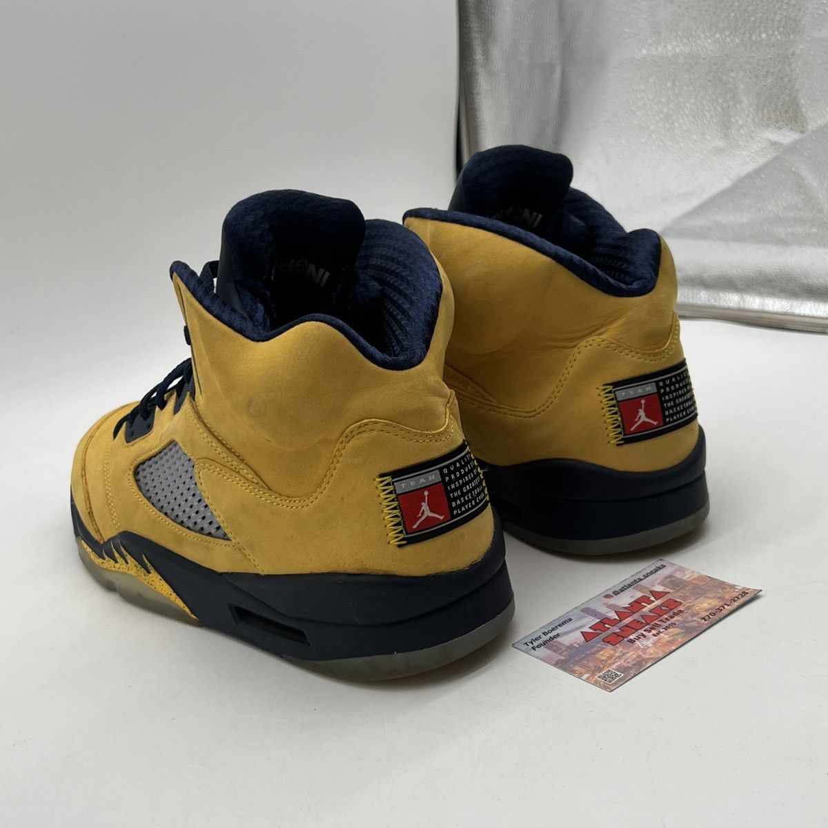 Jordan Brand Air Jordan 5 Michigan Size US 11.5 / EU 44-45 - 4 Thumbnail