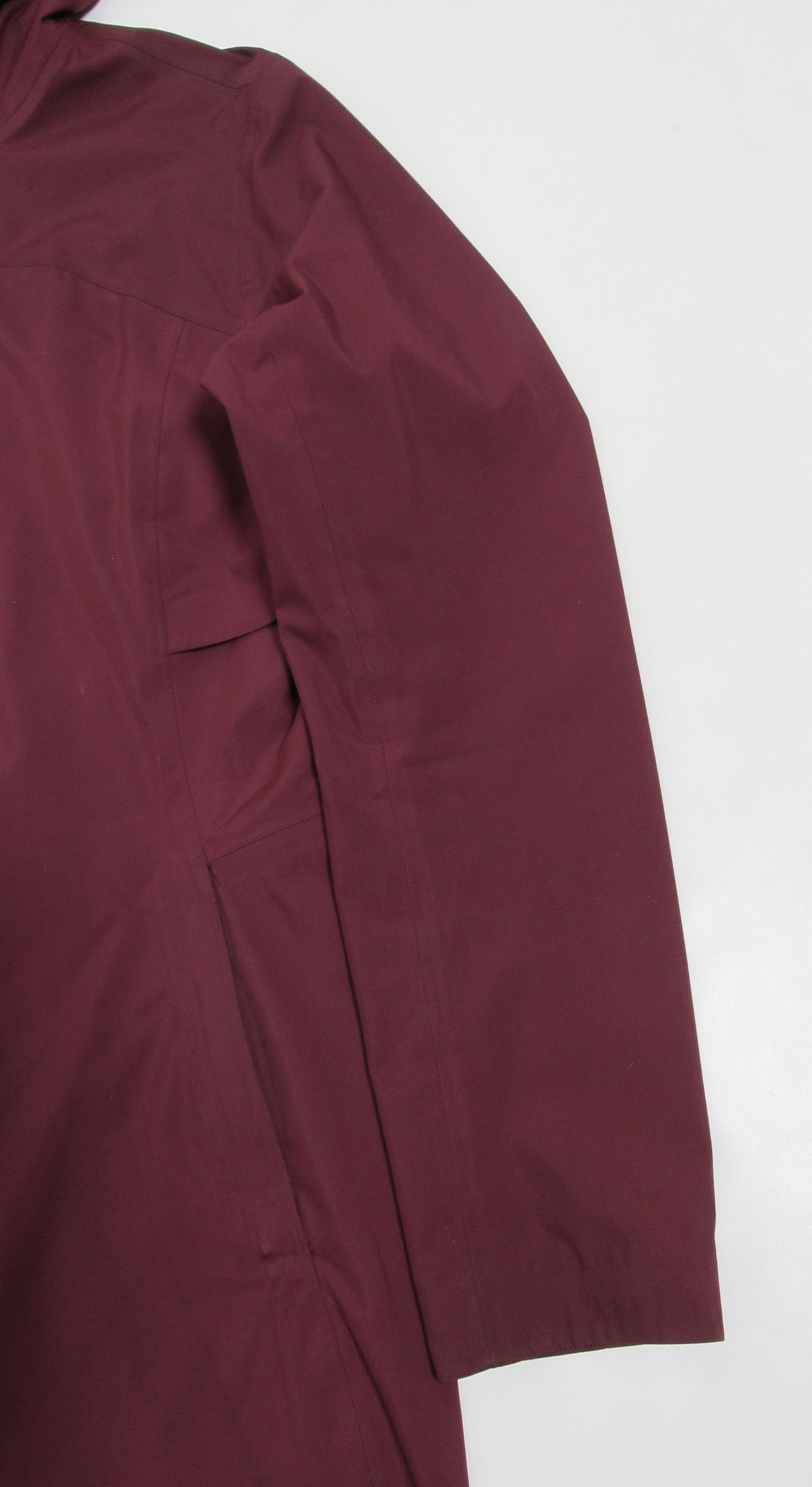 Lululemon Lululemon Women's Rain Rebel Jacket Deep Ruby Size 4 Size S / US 4 / IT 40 - 5 Thumbnail