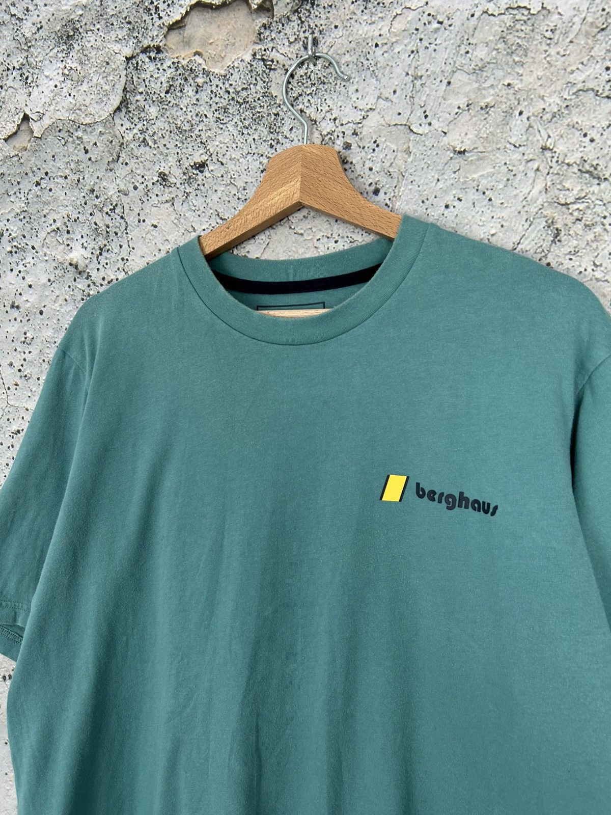 Berghaus Berghaus Everest Graphic Outdoor Tee Streetwear Rap Baggy Size US L / EU 52-54 / 3 - 4 Thumbnail