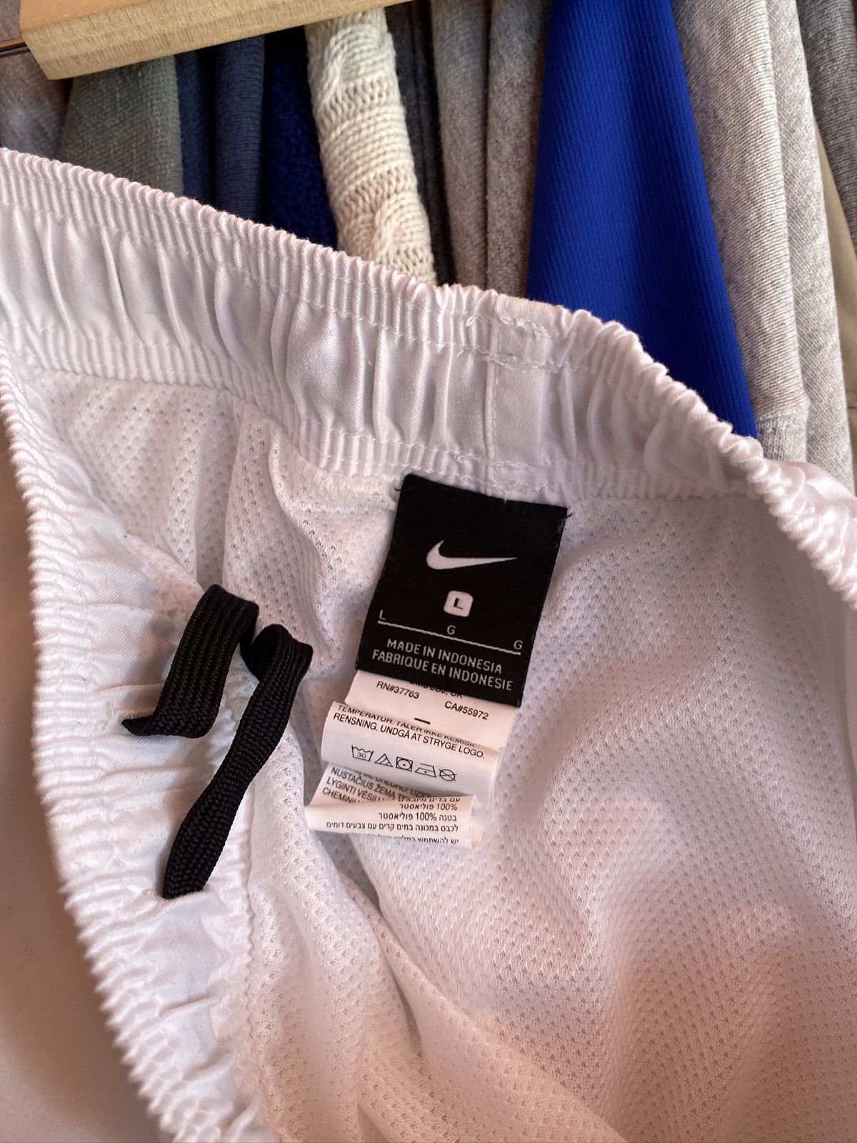 Nike VINTAGE NIKE WHITE SHORTS Y2k Size US 34 / EU 50 - 4 Thumbnail