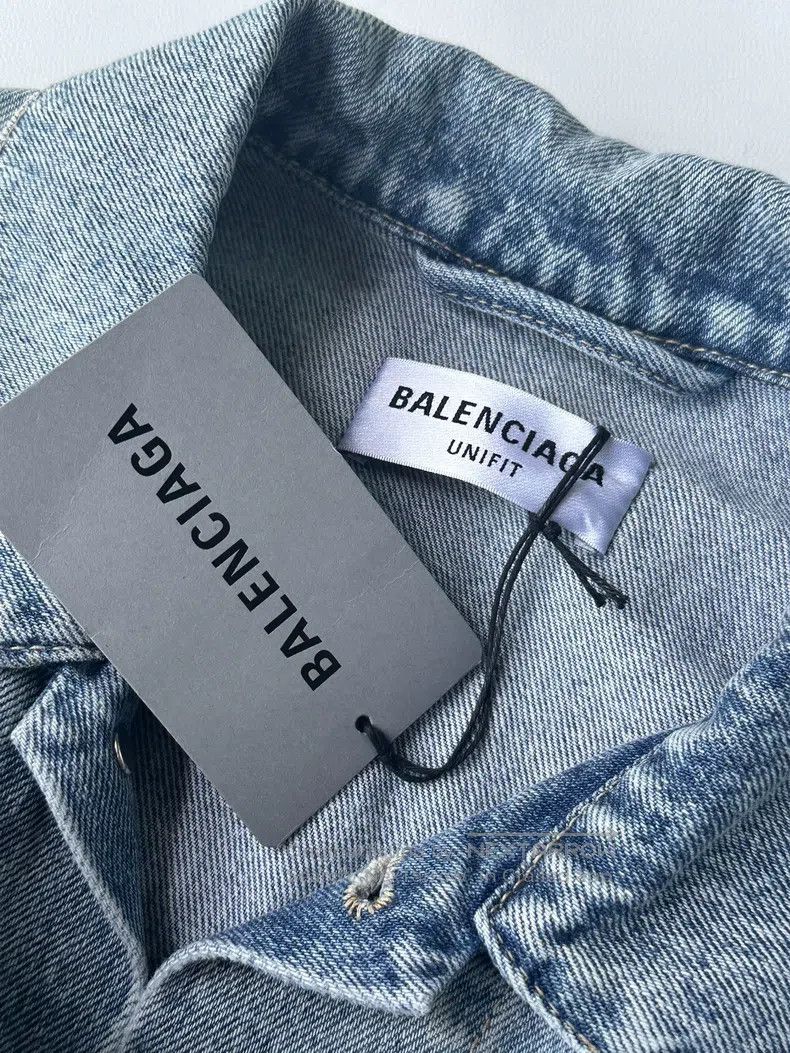 Balenciaga Balenciaga Embroidered logo distressed washed denim jacket Size US XS / EU 42 / 0 - 3 Thumbnail