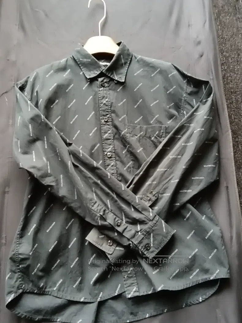 Balenciaga Balenciaga size 37 Logo all-over printed single-breasted c Size US M / EU 48-50 / 2 - 1 Thumbnail