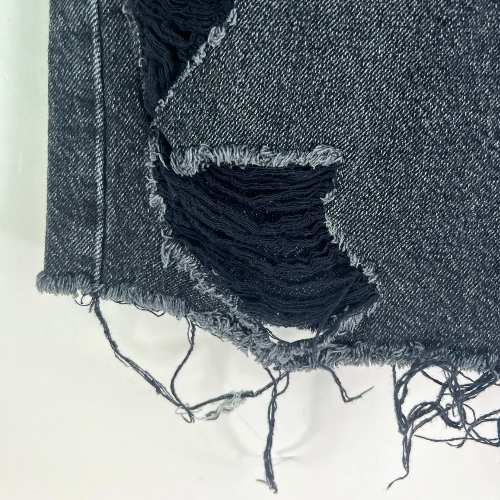 Pacsun PacSun Distressed Denim Mini Skirt Womens Size 22 Black Pockets 90s Bohemian Mid Rise Short Size 40" / US 18 - 3 Thumbnail
