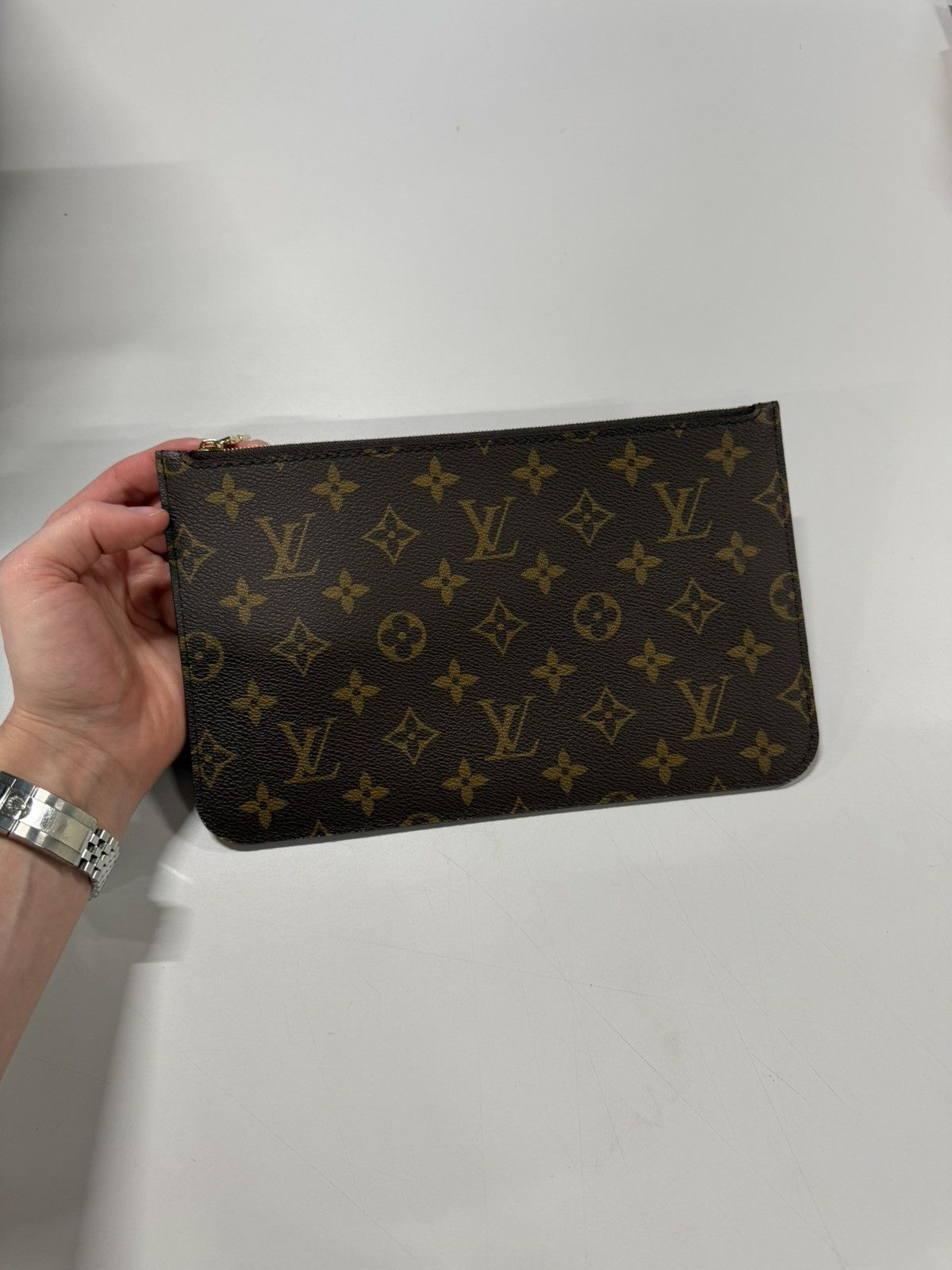 Louis Vuitton Louis Vuitton Neverfull Pouch Clutch NEW Size ONE SIZE - 2 Thumbnail