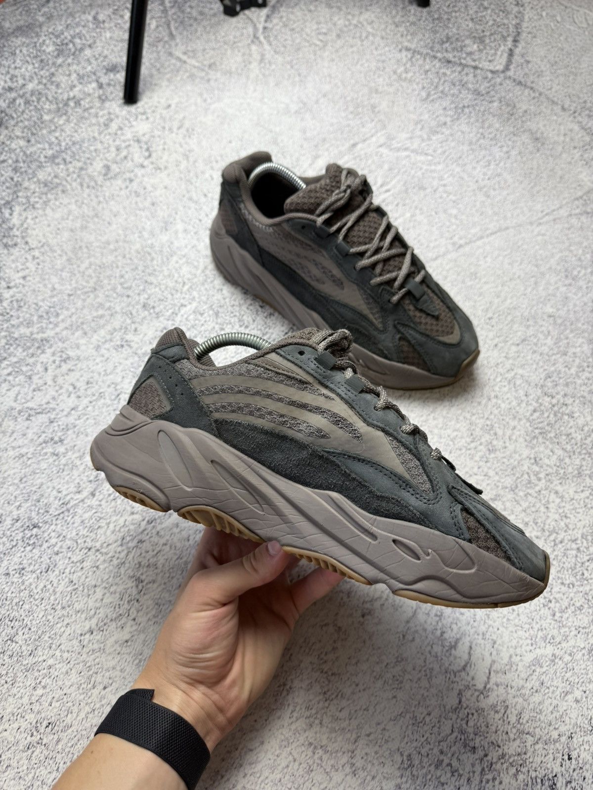 Adidas × Kanye West Adidas Yeezy Boost 700 v2 size 9 Size US 9 / EU 42 - 3 Thumbnail