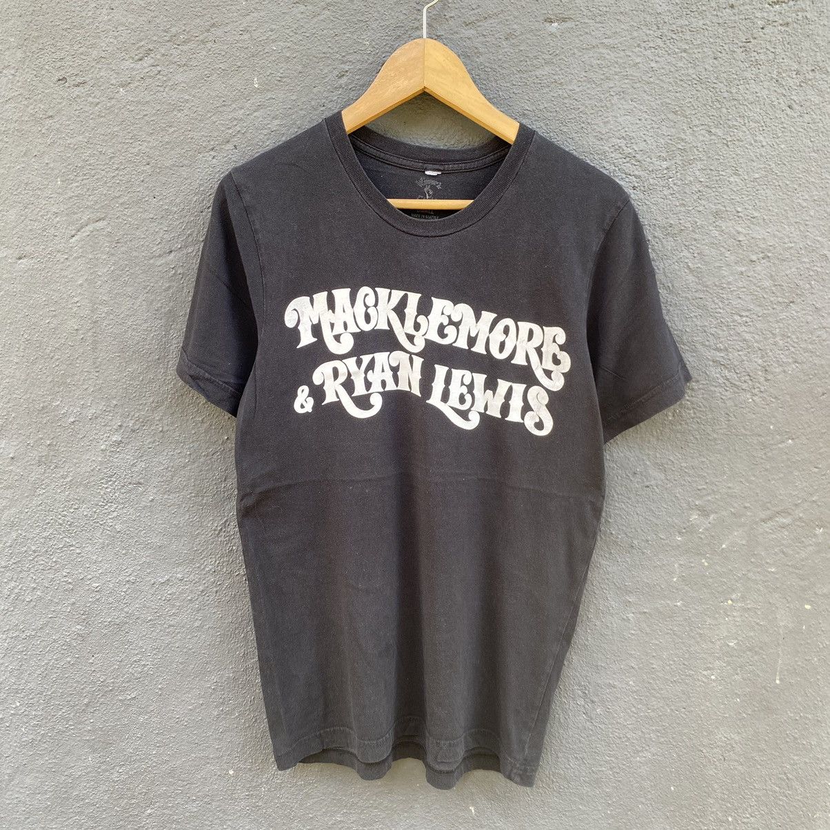 Band Tees Faded Macklemore & Ryan Lewis American Rapper Tee Size US S / EU 44-46 / 1 - 1 Thumbnail