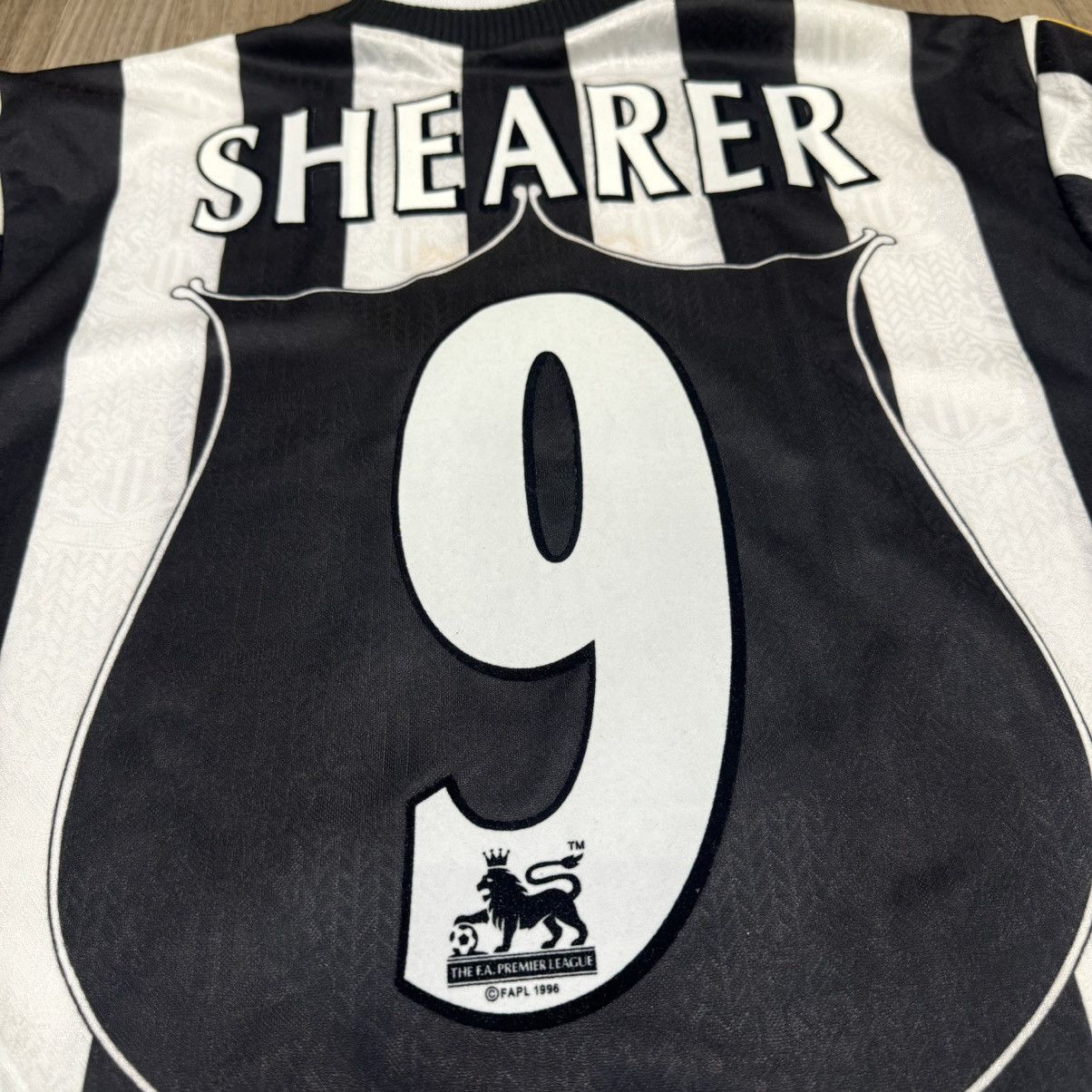 Adidas Newcastle 97/99 home shirt #9 Shearer Size US S / EU 44-46 / 1 - 4 Thumbnail