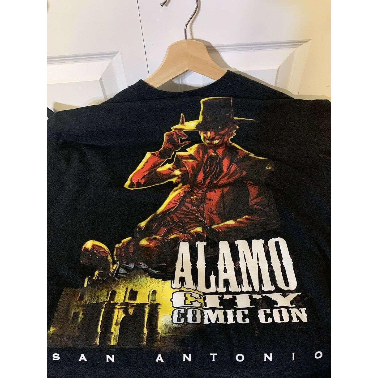 Gildan Alamo City Comic Con T Shirt Men’s Sz M Black Size US M / EU 48-50 / 2 - 1 Thumbnail